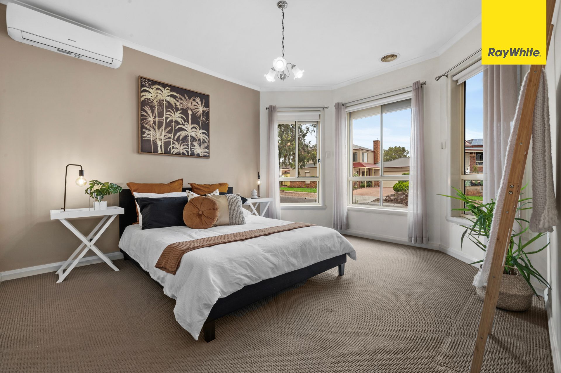 1/3 Bronton Close, Kurunjang, VIC 3337