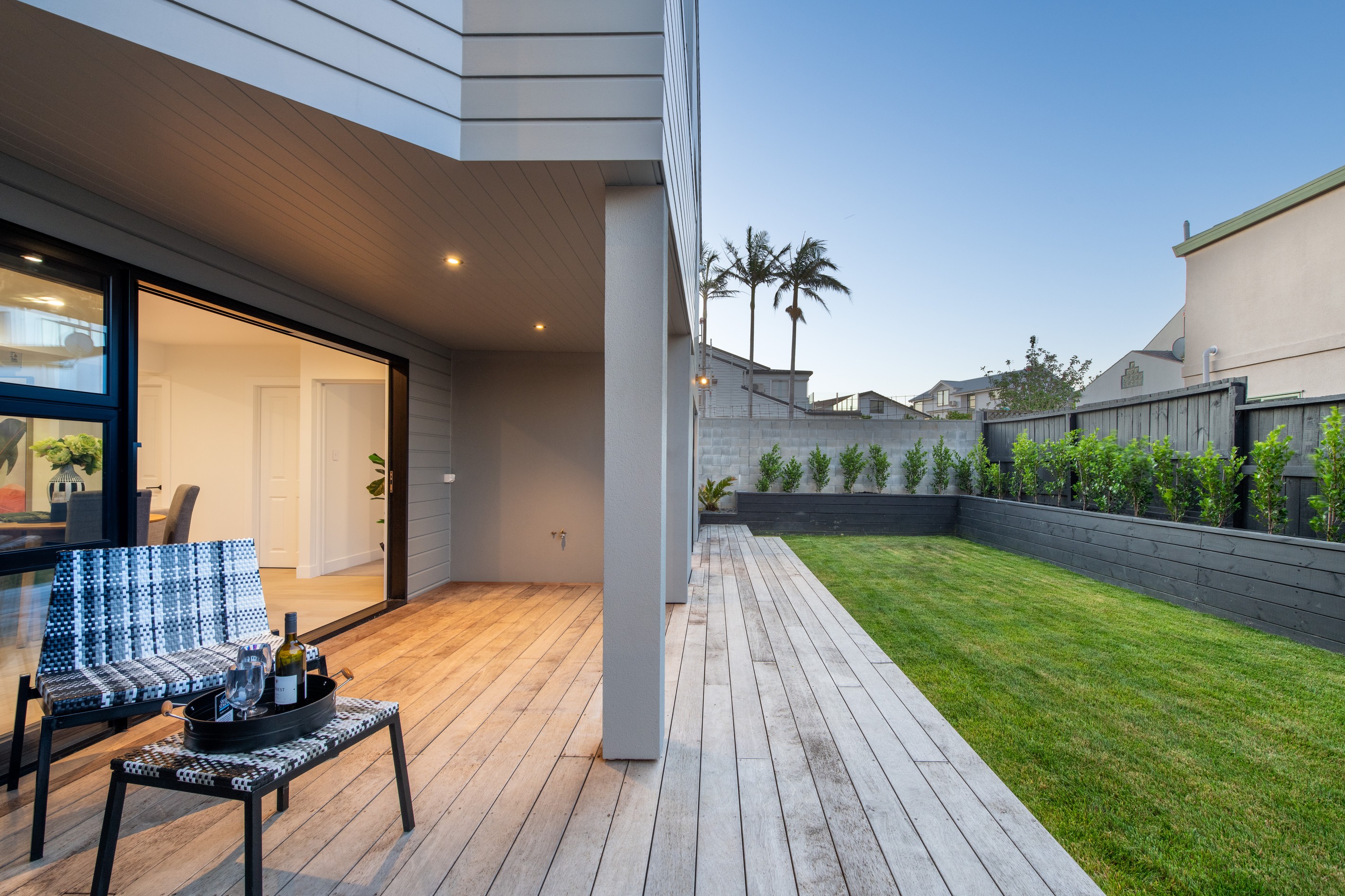 1/8 Clifton Road, Waiake, North Shore City