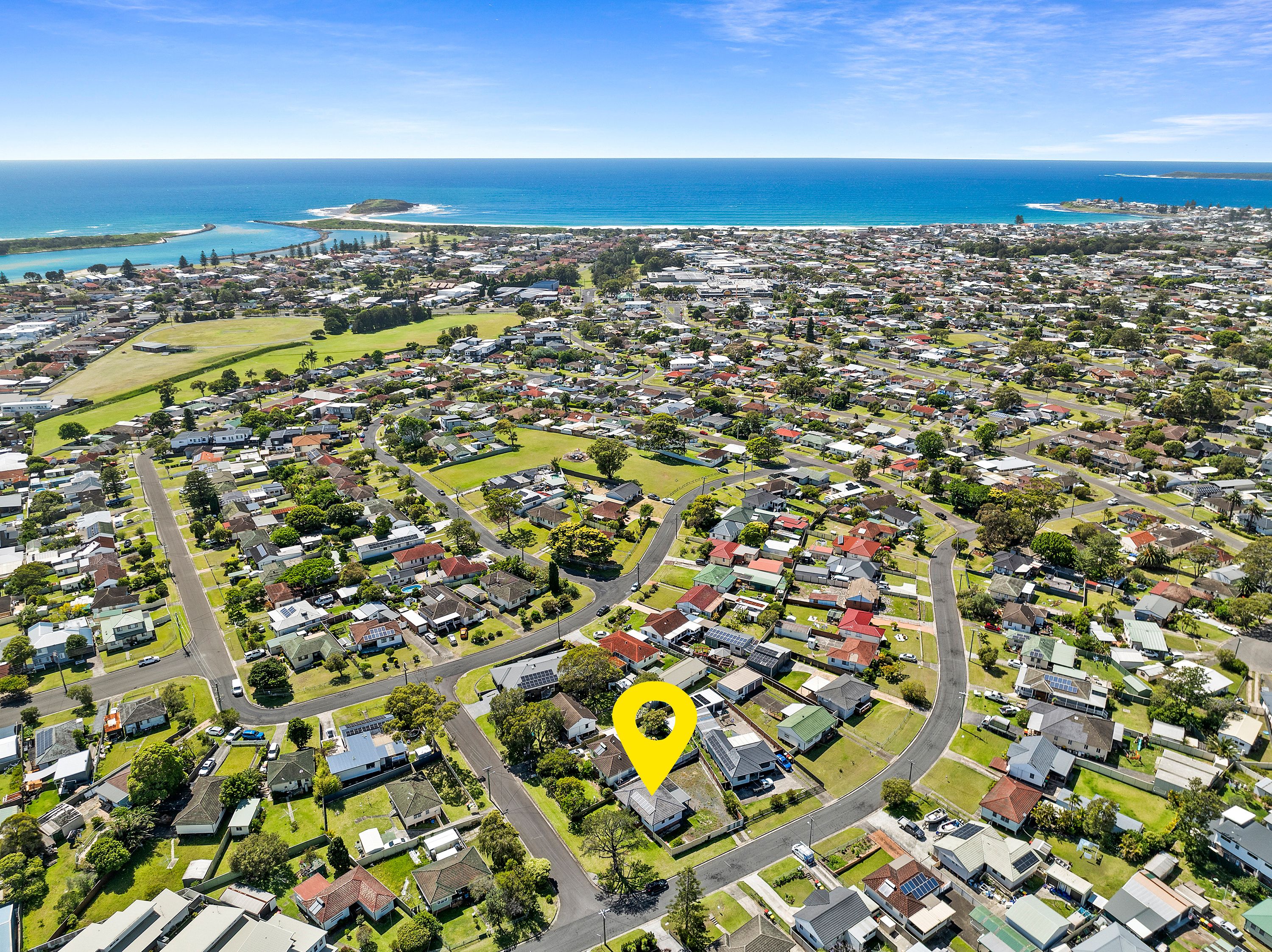 2 Roydon Avenue, Lake Illawarra NSW 2528