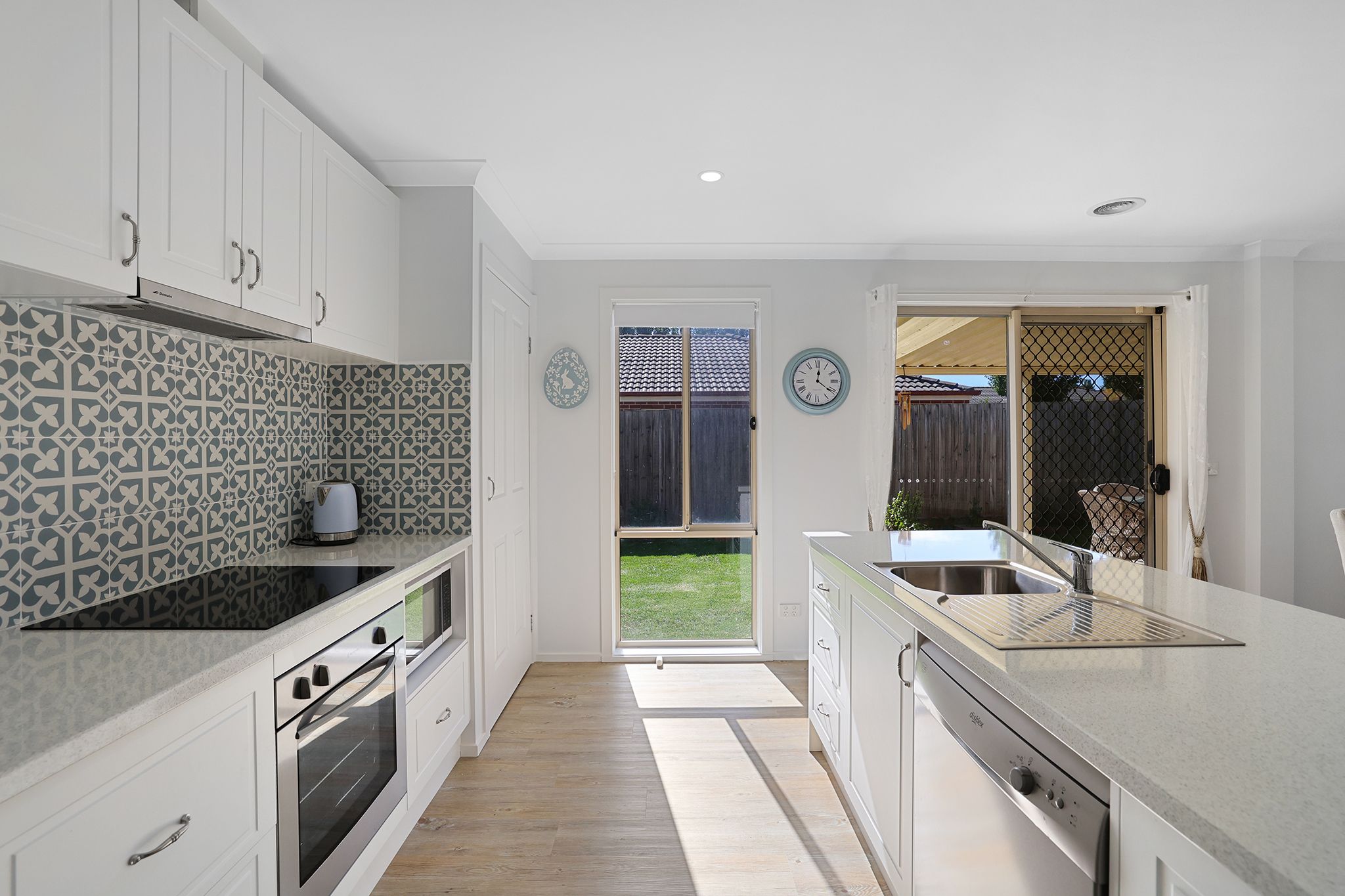 6 Clifford Drive — photo 3 of 24