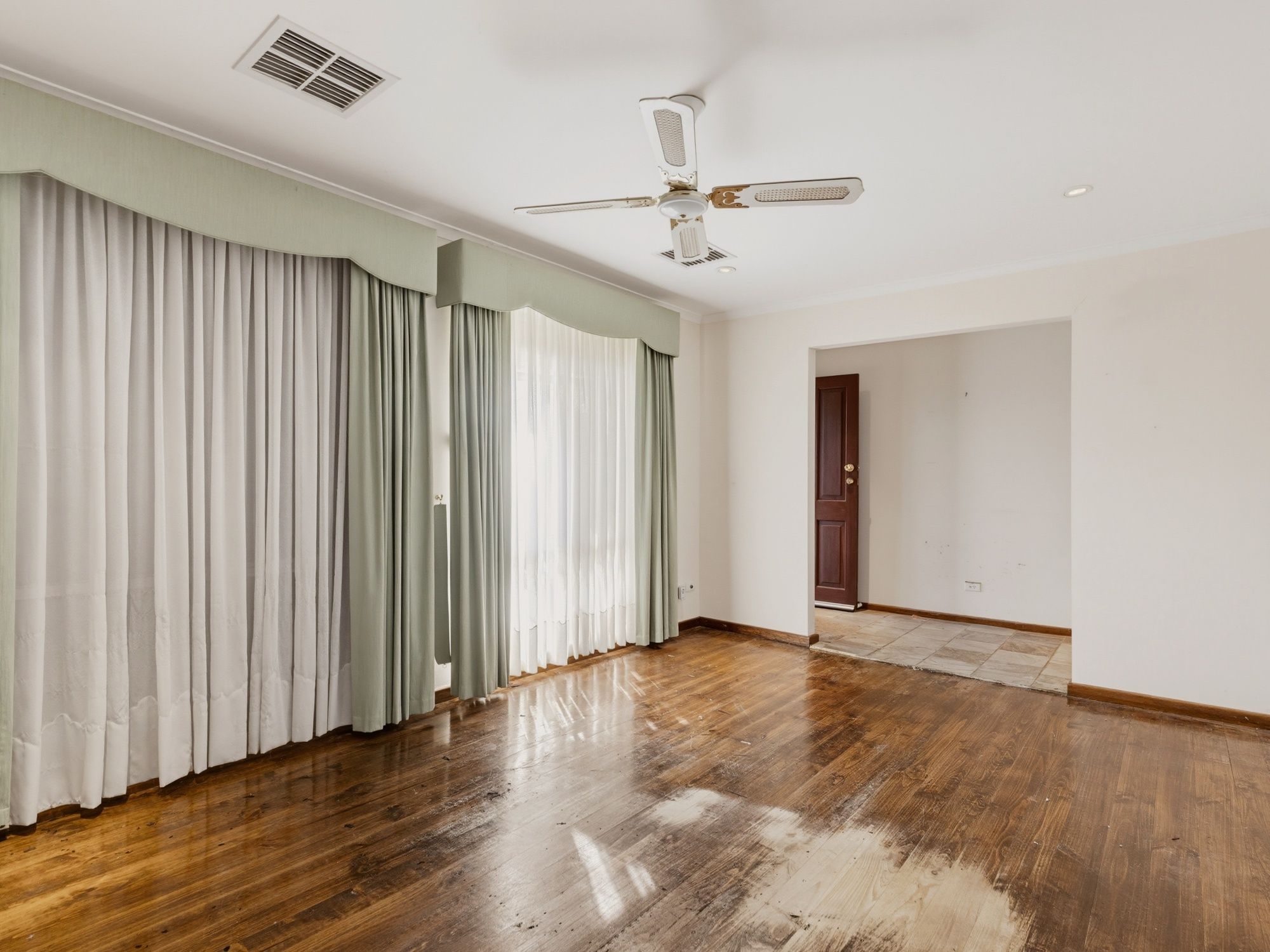 36 Prince Charles Street — photo 4 of 14