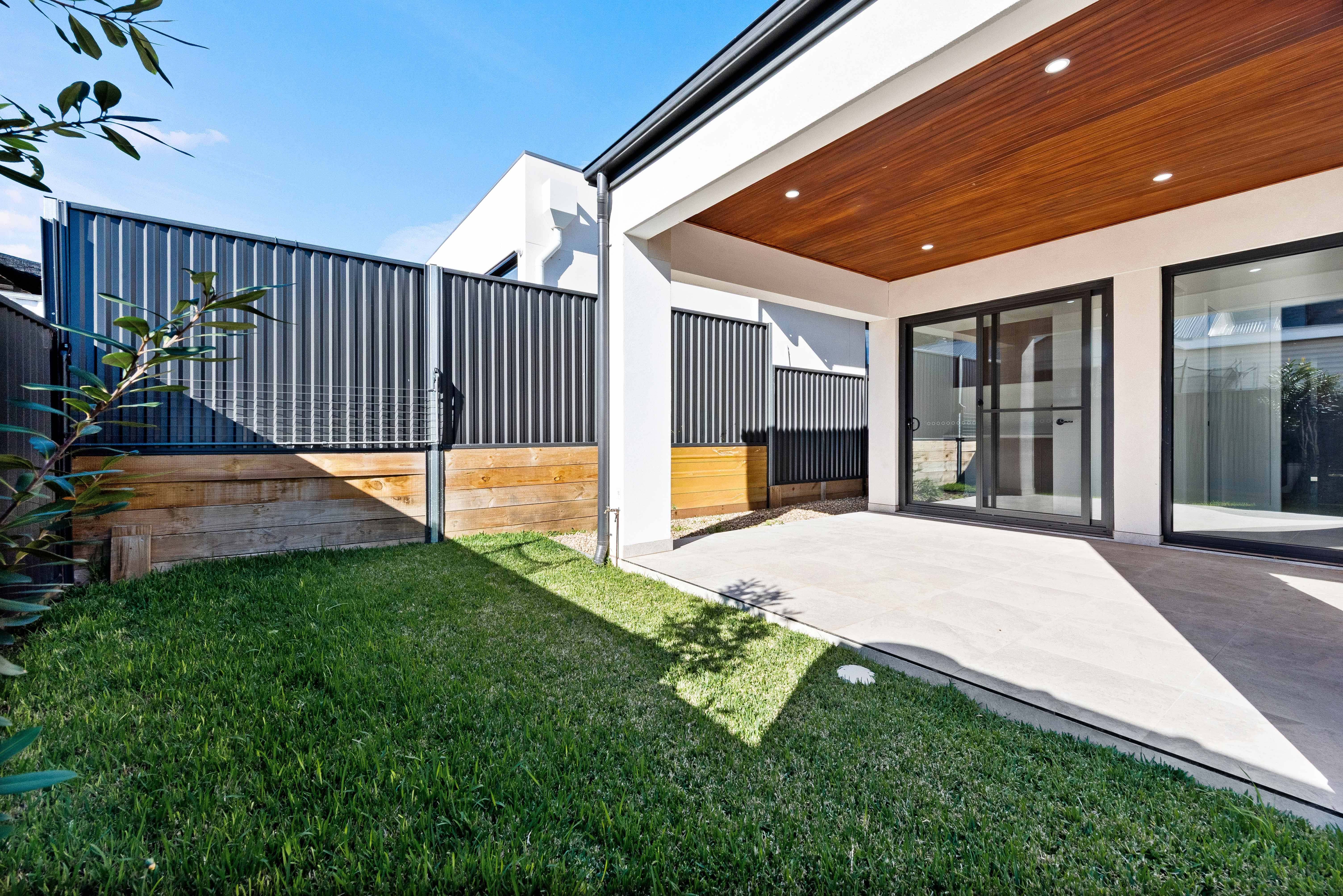 14A Riverside Avenue — photo 10 of 15