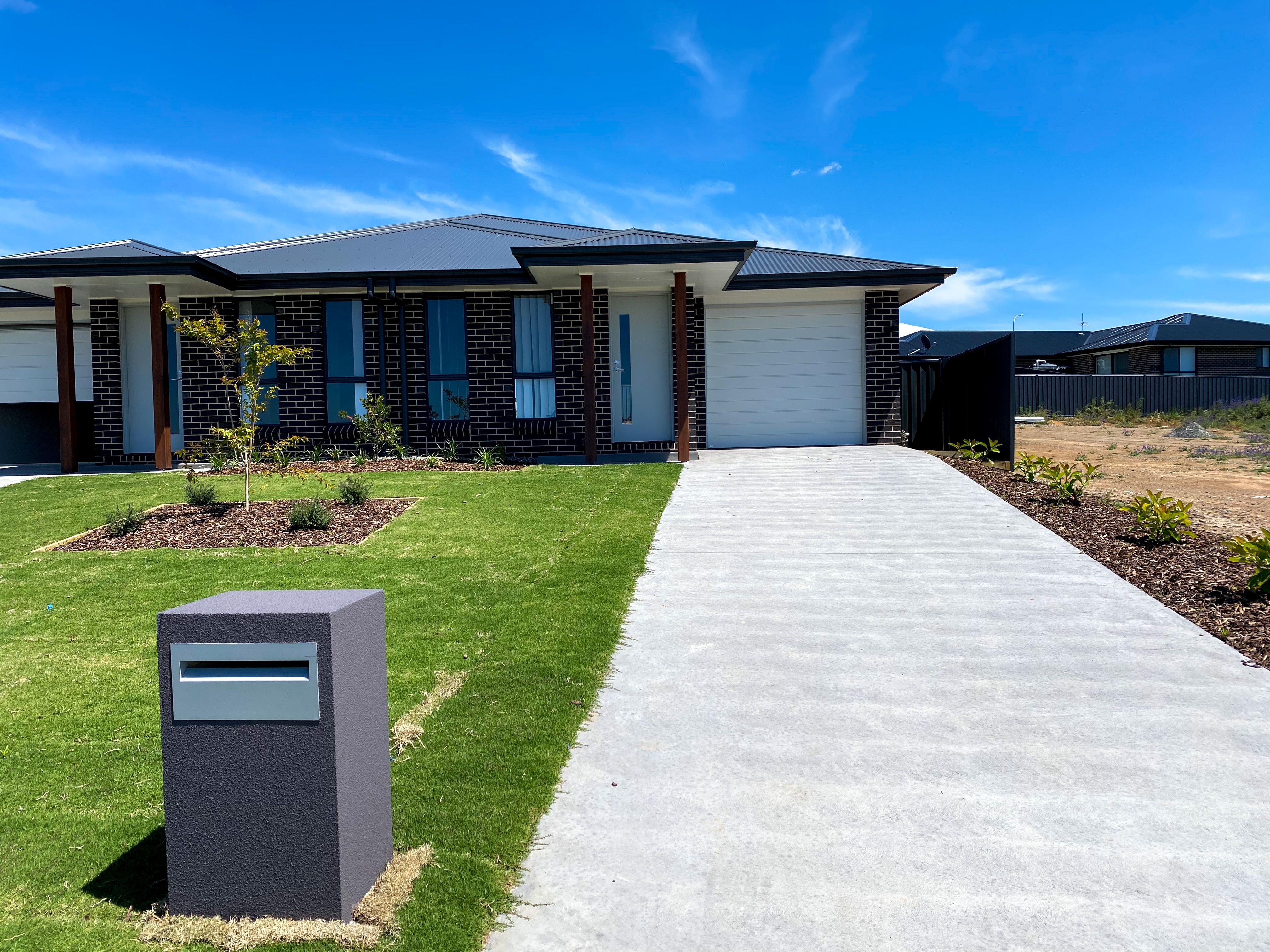 11 Brooklands Circuit, Goulburn, NSW 2580