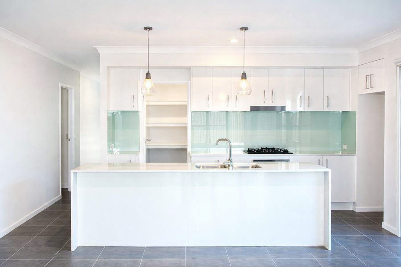 3 Stoneyway Avenue, Maudsland, QLD 4210