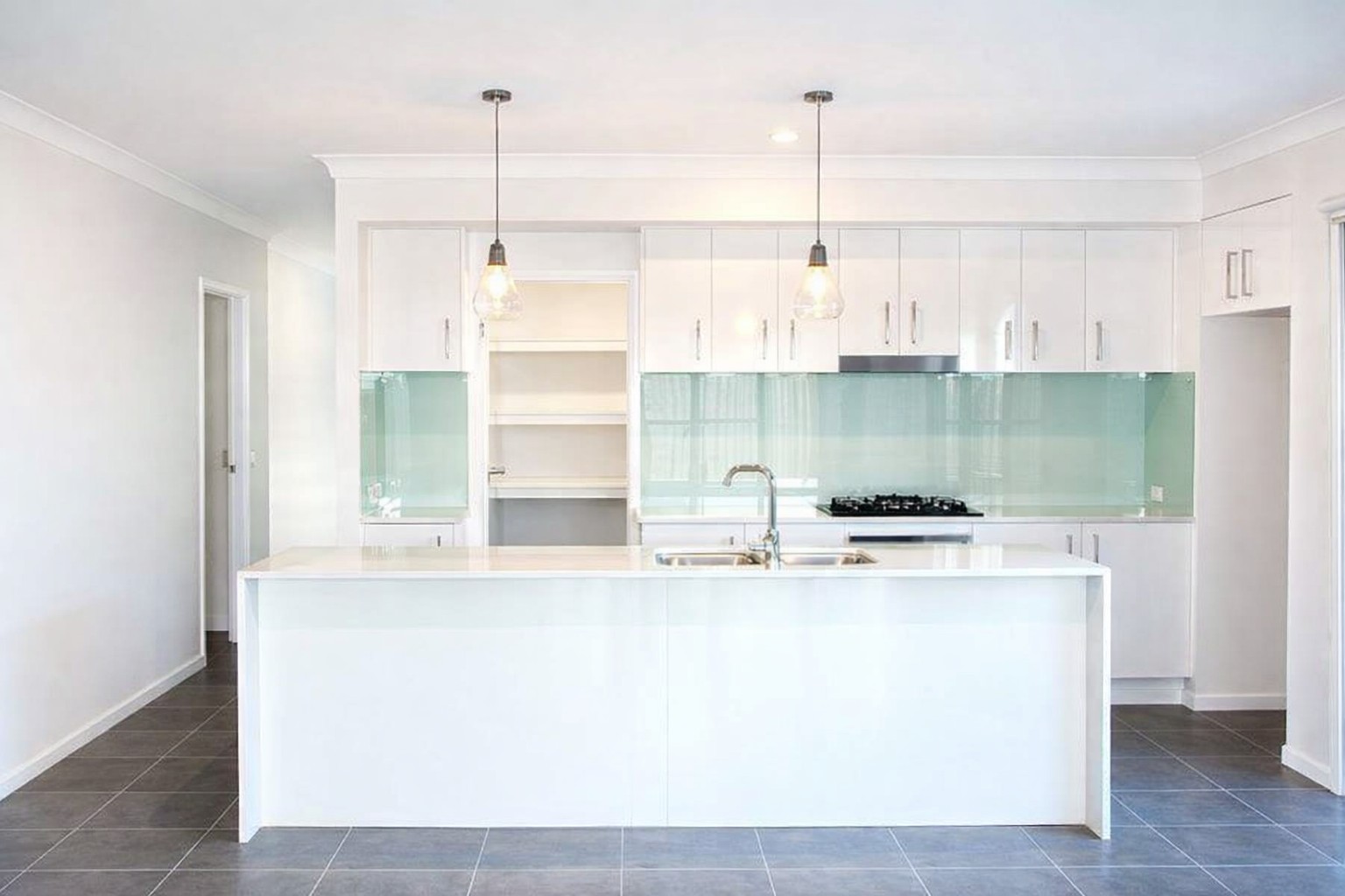 3 Stoneyway Avenue, Maudsland, QLD 4210