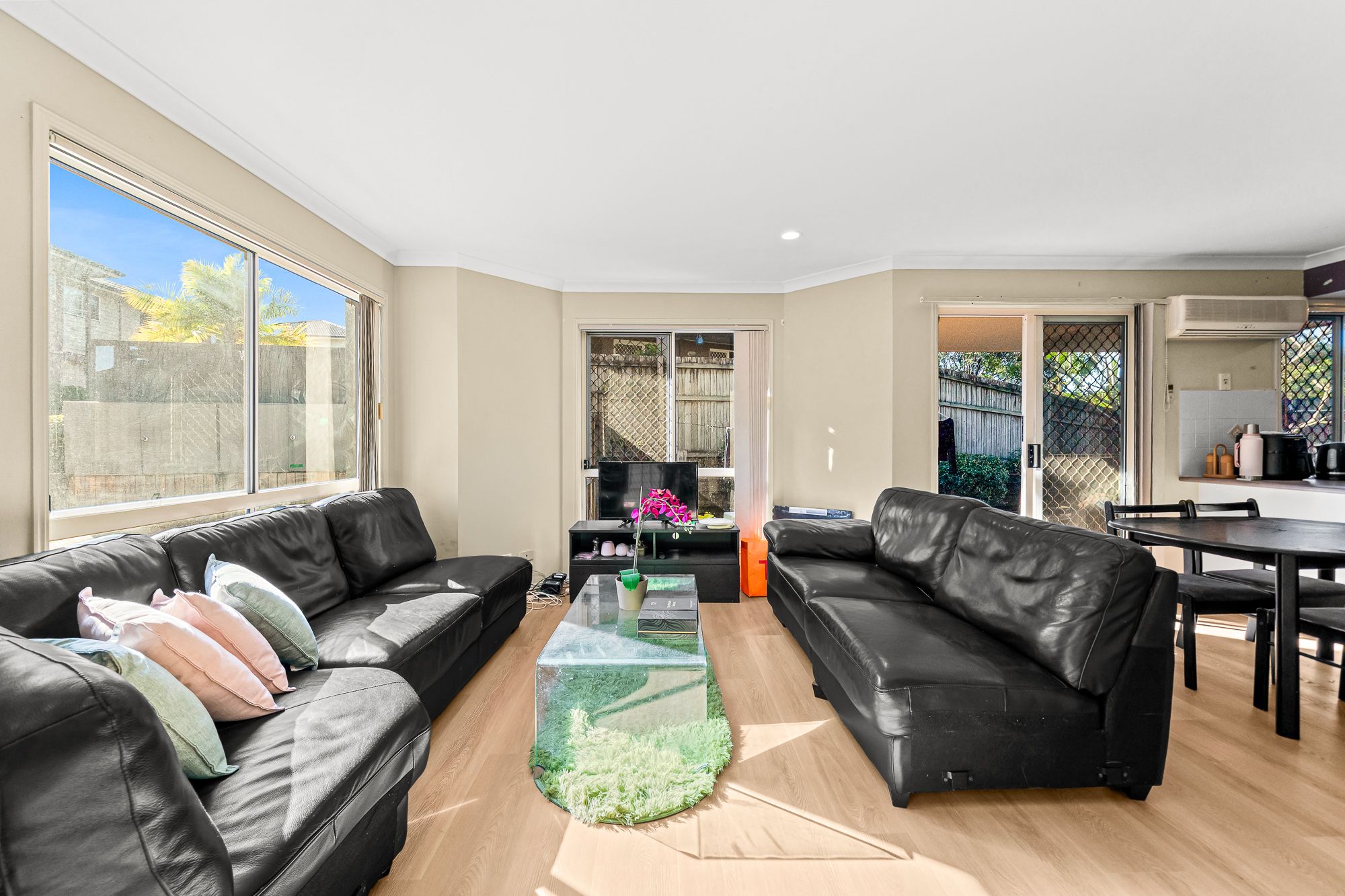 4/25 Dixon Street — photo 3 of 13