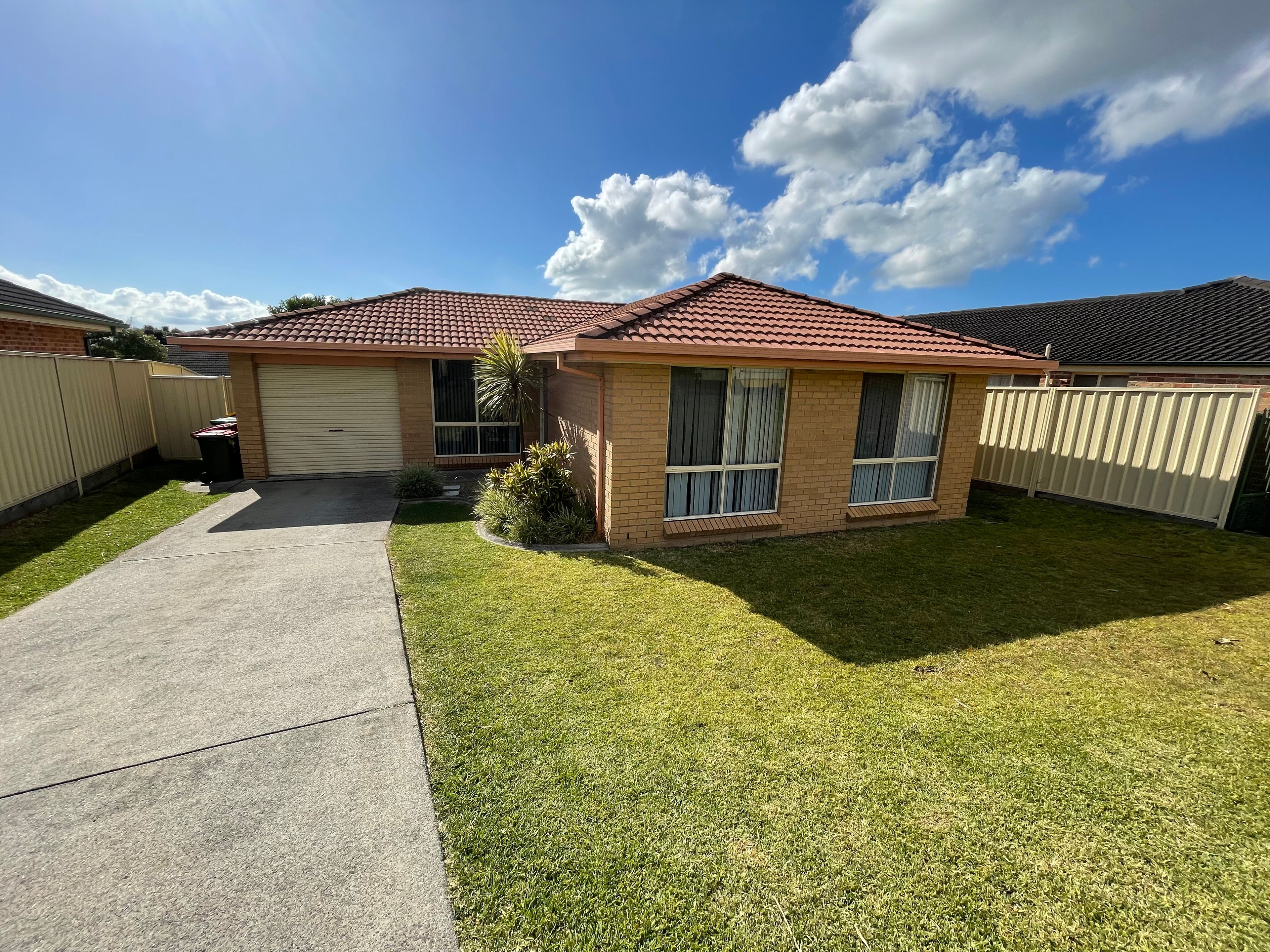 11 McInerney Avenue, Albion Park, NSW 2527 Leased House Ray White