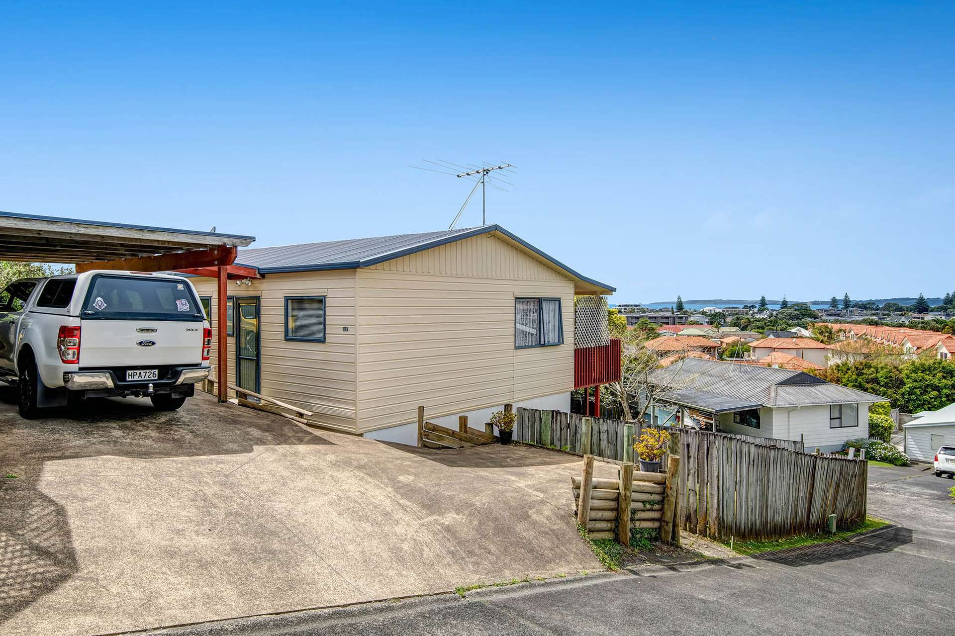 16 Orewa Heights Crescent photo 5