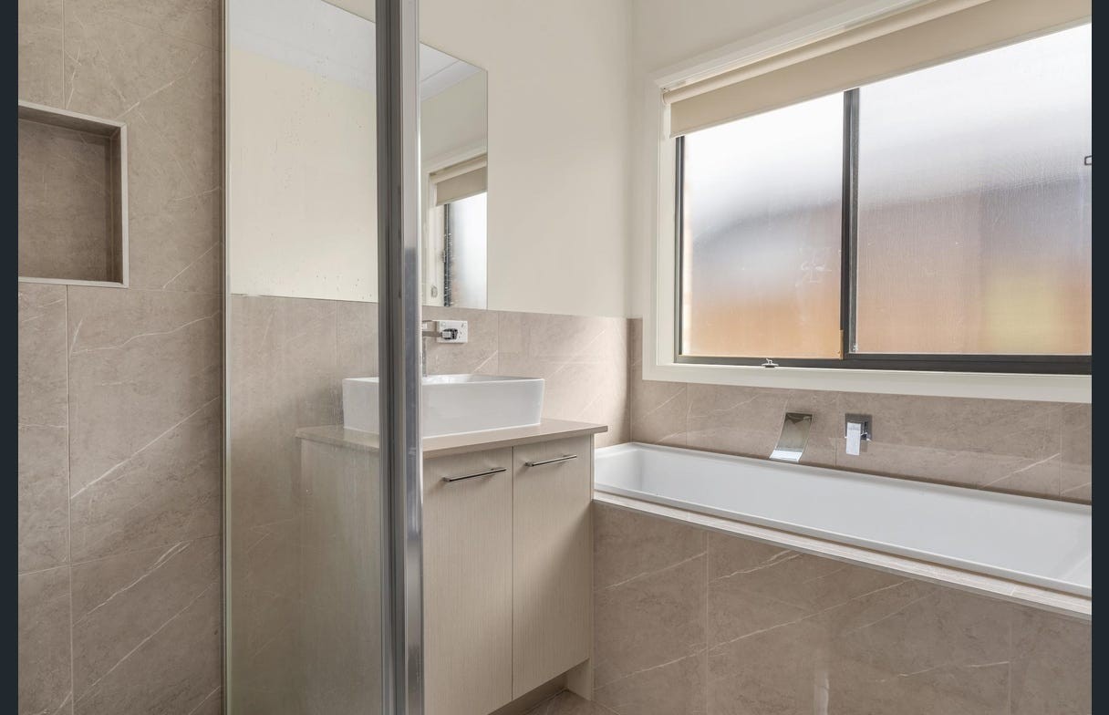 7 Gooseberry Road, AINTREE, VIC 3336