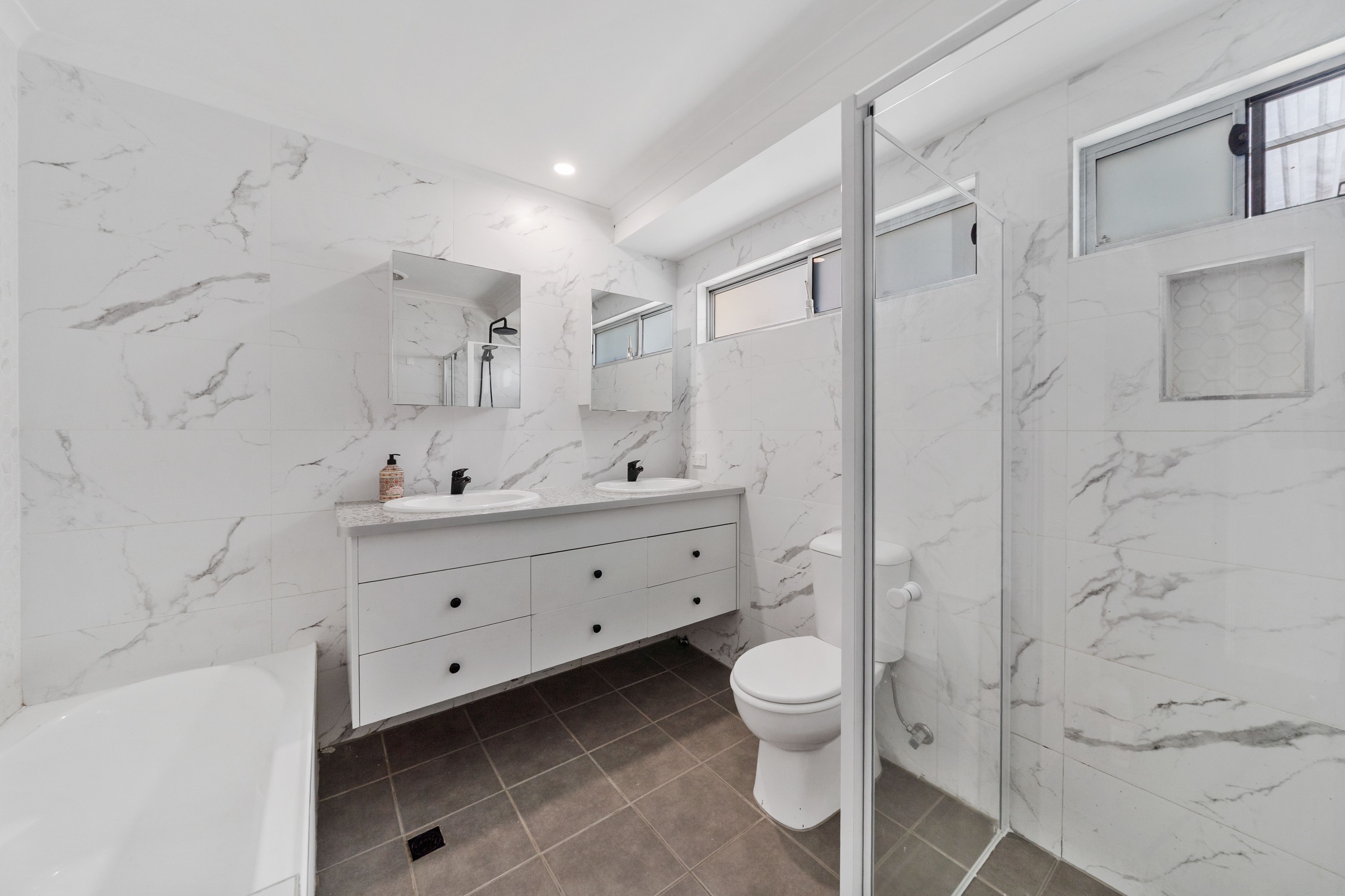 31 Louis Street — photo 11 of 24