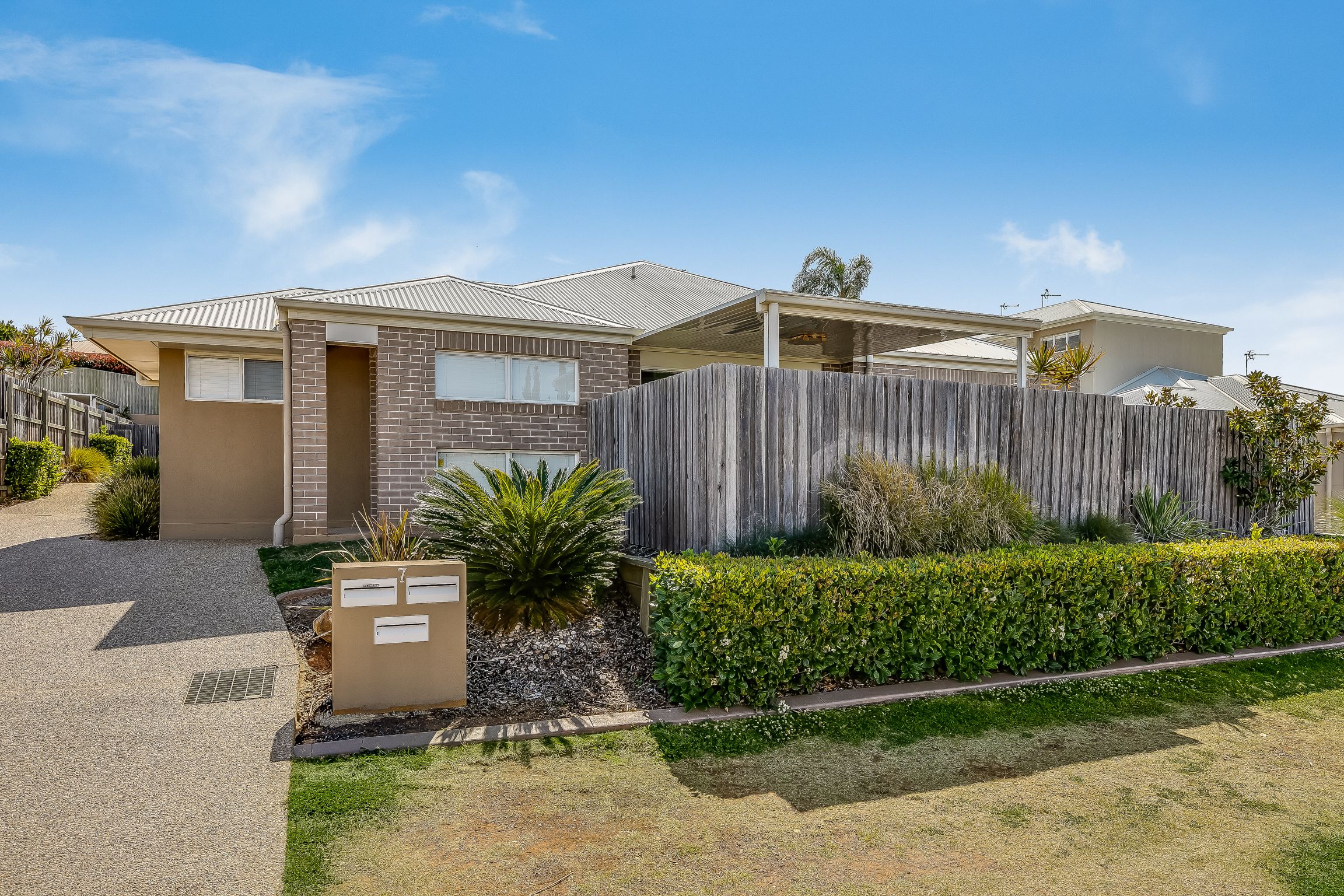 Unit 1/7 Wapiti Street, Kearneys Spring, QLD 4350