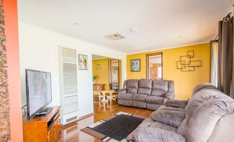 1 Ironbark Road, Thurgoona, NSW 2640