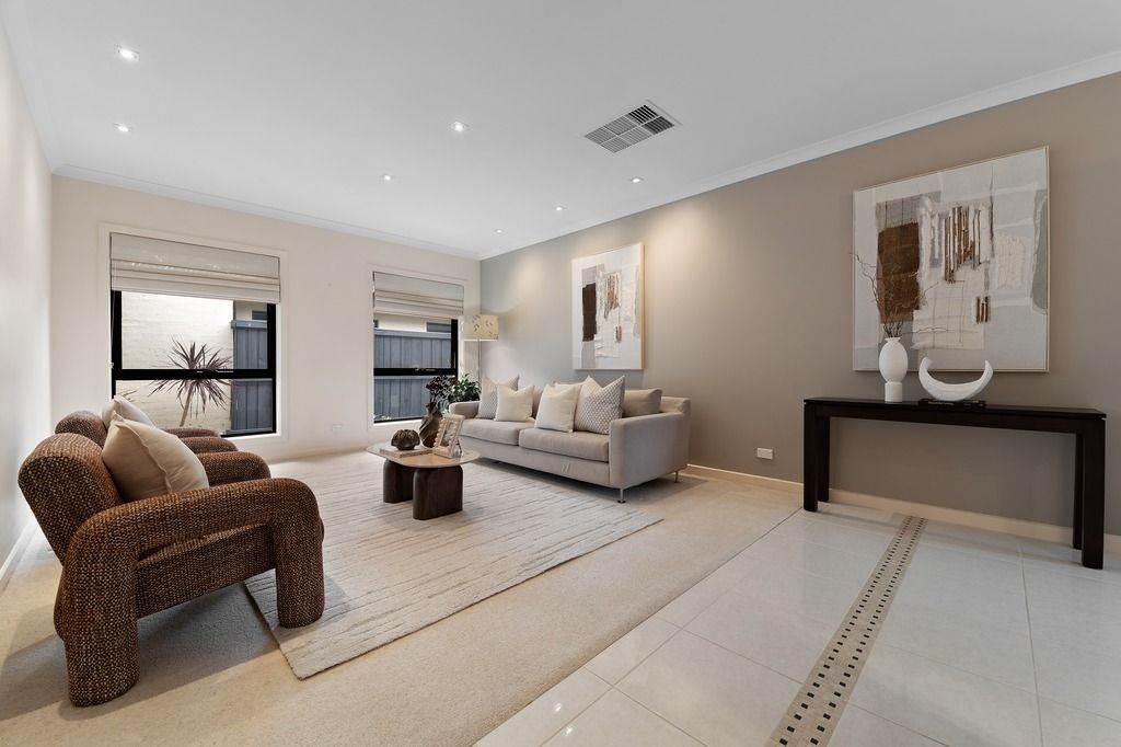 44 Deepwater Drive, Waterways, VIC 3195