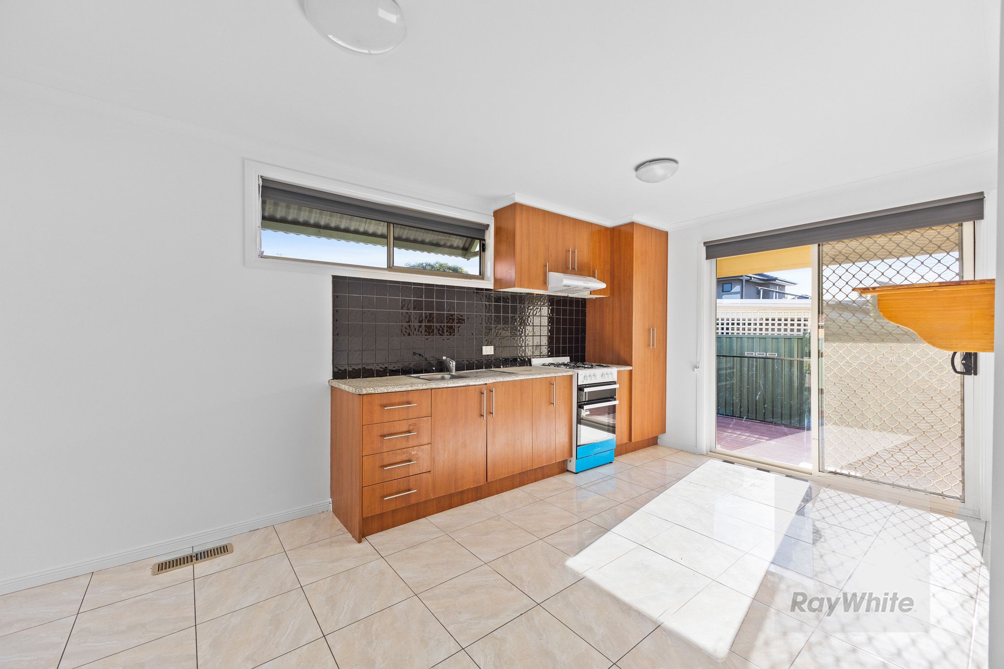 2/34 Browning Street — photo 6 of 9