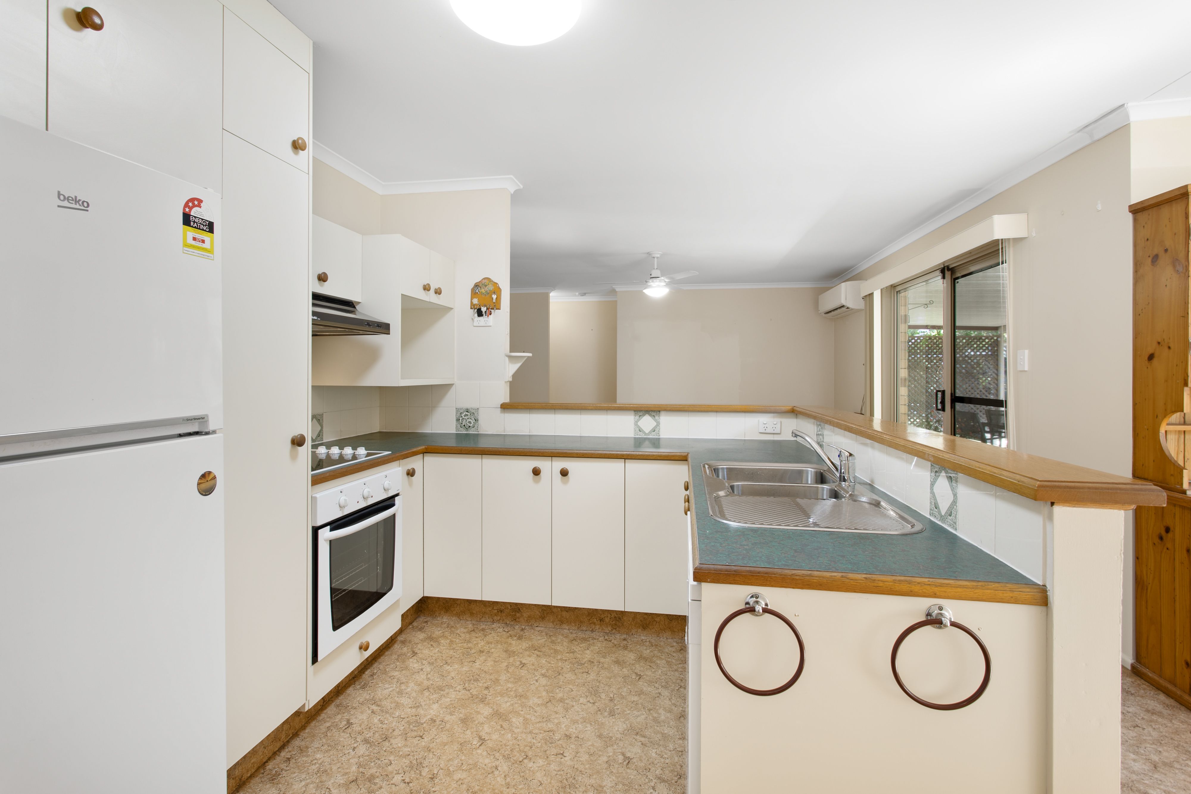 9 Gwendoline Court — photo 4 of 12