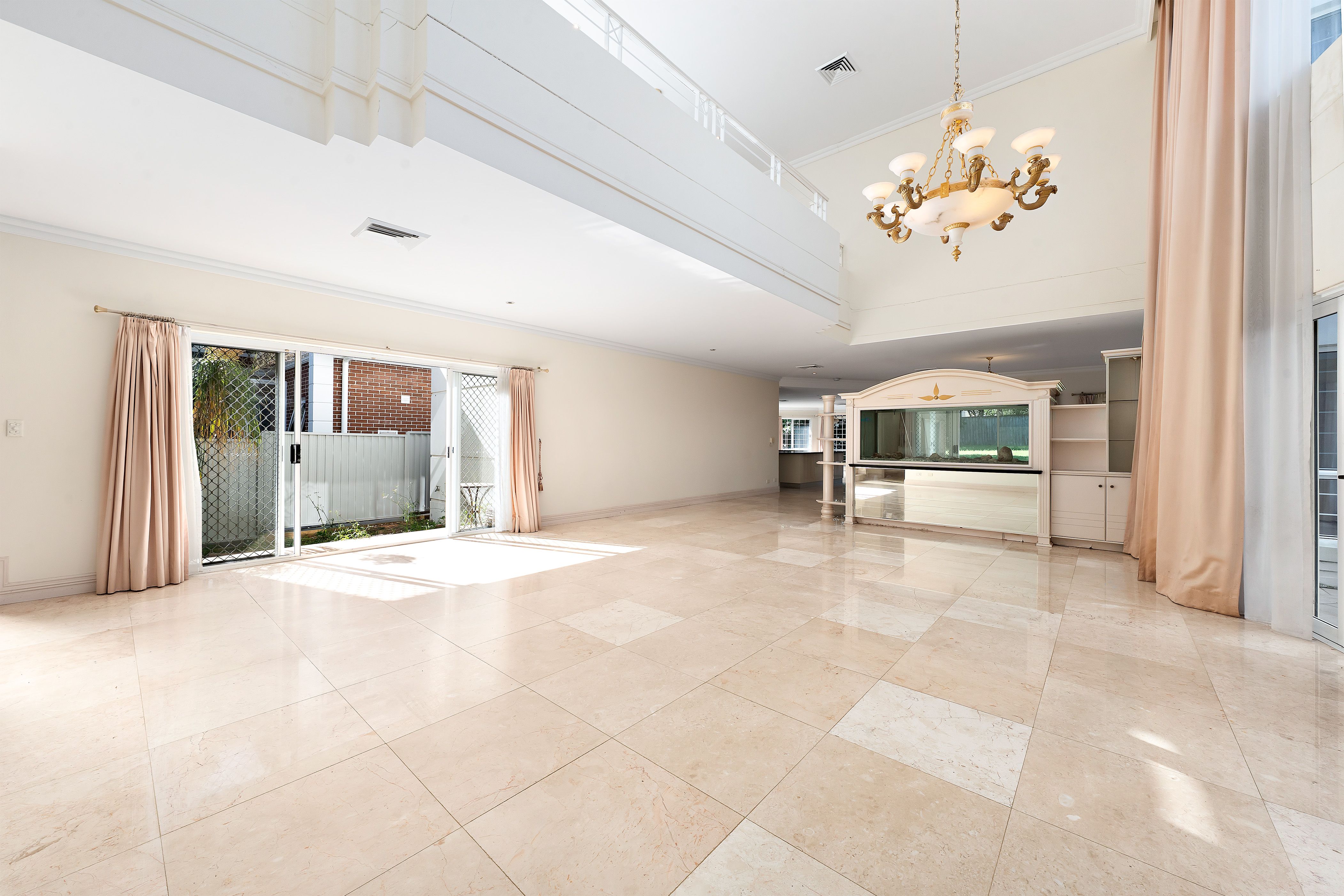 15 Chatswood Avenue — photo 5 of 11