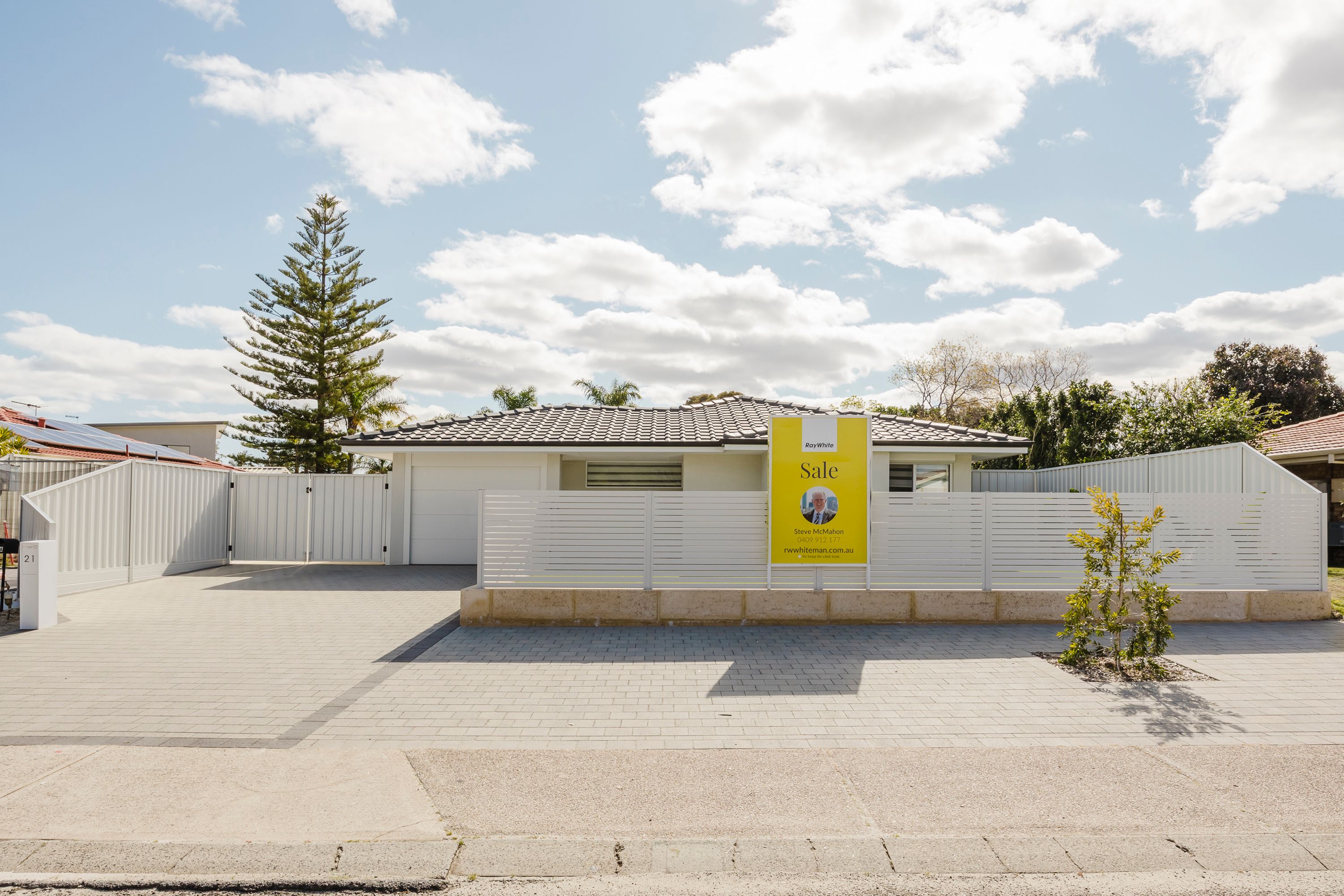 21 Pelican Parade — photo from Ray White Whiteman & Associates