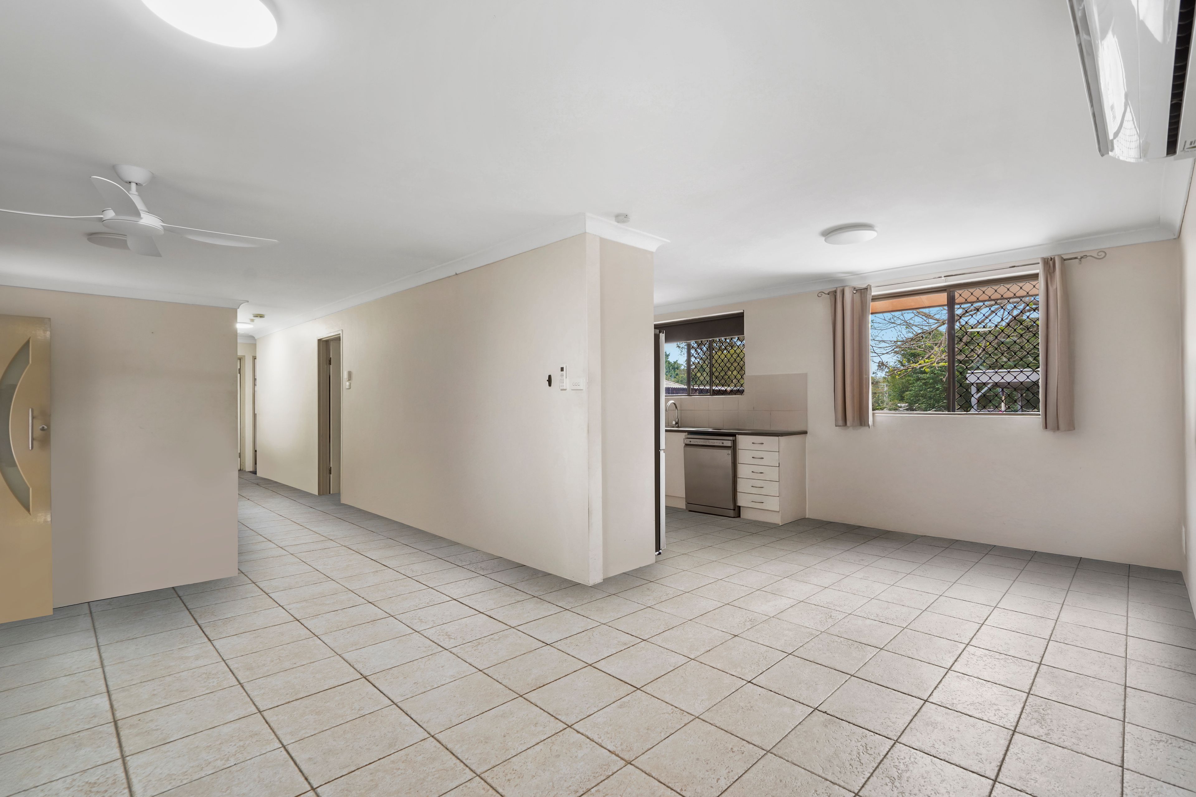 8 Ariel Avenue — photo 3 of 16