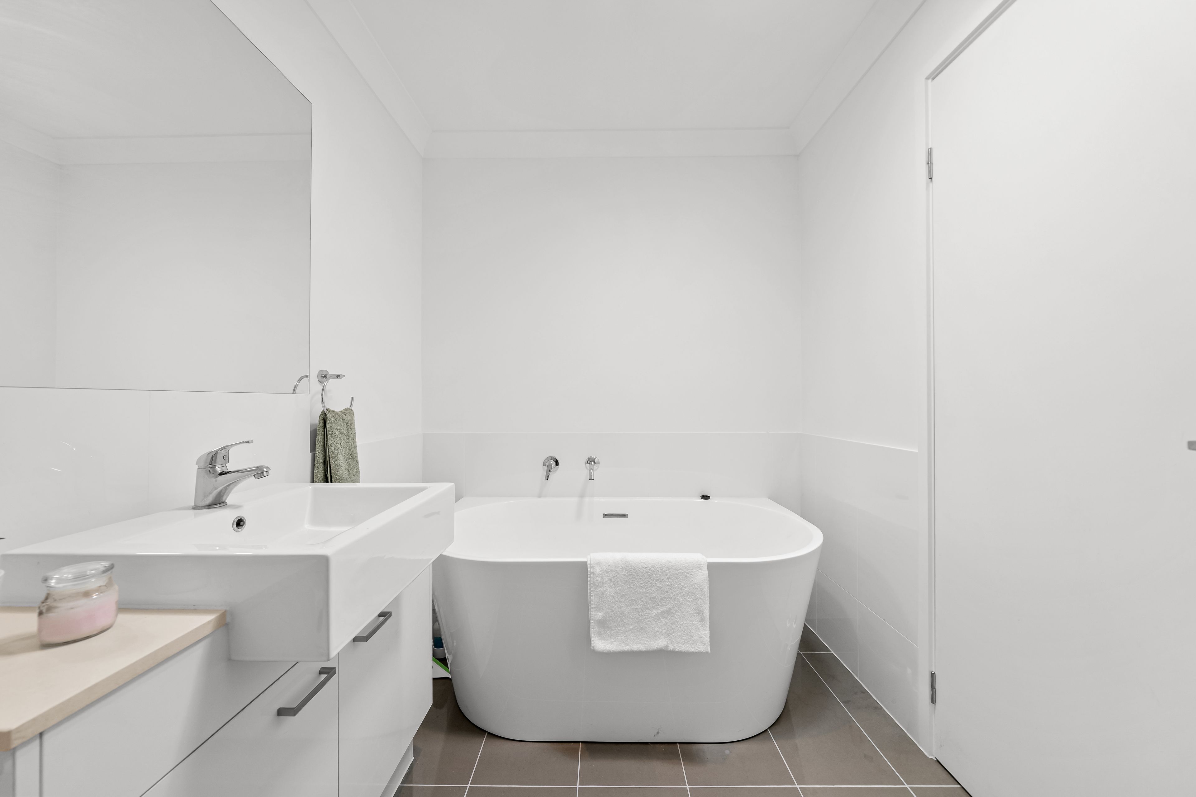 6/380 Benhiam Street — photo 12 of 28