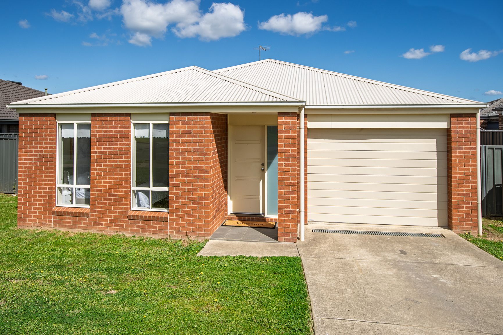 203 Kaitlers Road — photo from Ray White Albury North