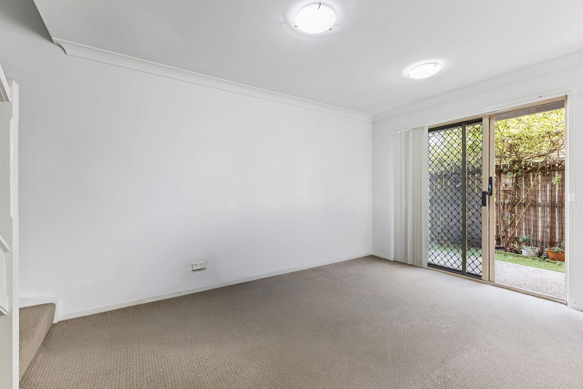 72/30-42 Fleet Drive — photo 10 of 25