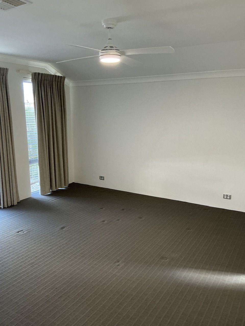 FANTASTIC INVESTMENT OPPRTUNITY IN PERFECT LOCATION — photo 7 of 17