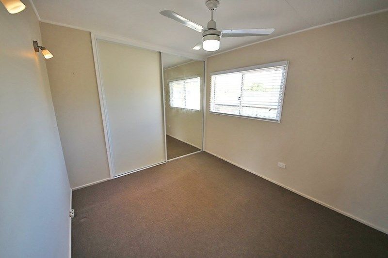 47 Windsor Place — photo 4 of 6