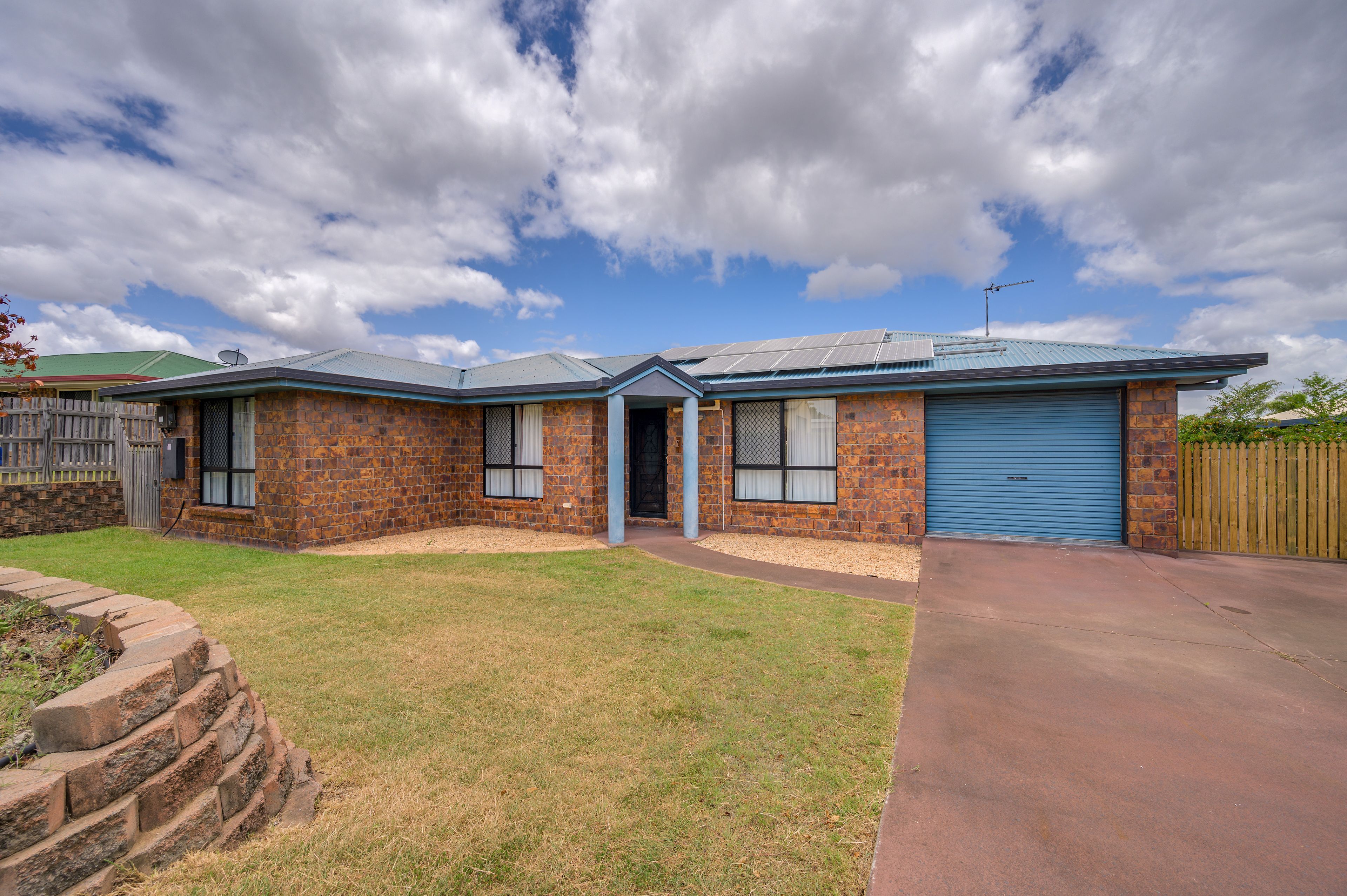 12 Michel Place, Telina, QLD 4680