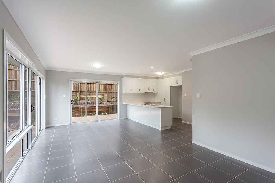 Unit 4/ 5 Messines Street, Harlaxton, QLD 4350