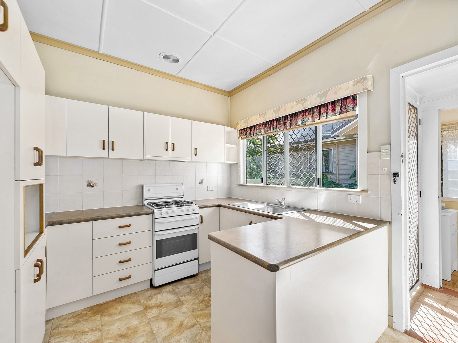 14 Servius Avenue, Seven Hills, QLD 4170