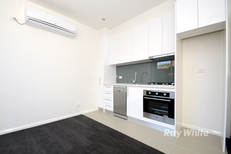 5/2 Middleborough Road, Burwood East, VIC 3151