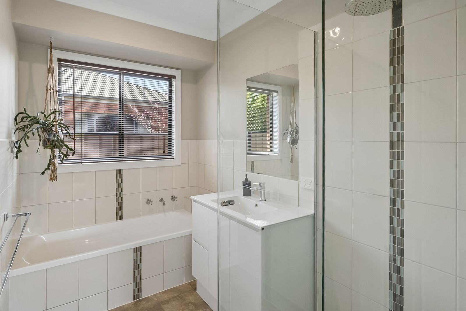 2/1 Racecourse Road — photo 14 of 22