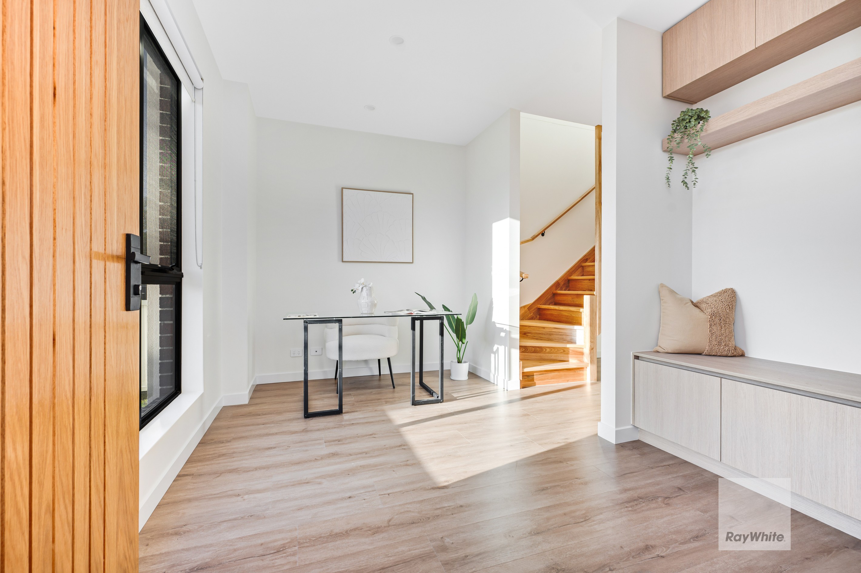 32 Linacre Crescent, Gladstone Park, VIC 3043