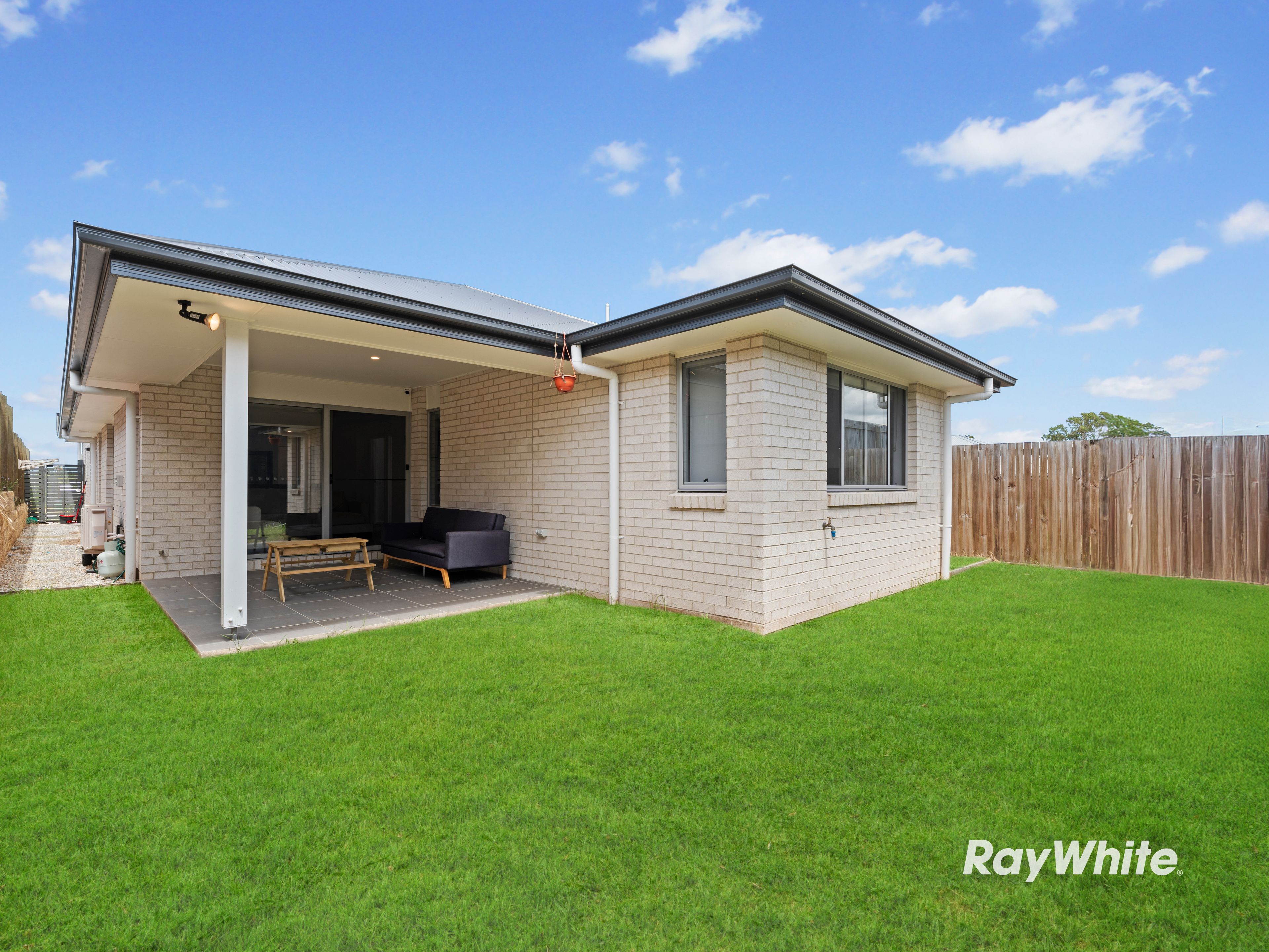 3 Creaghe Street, Park Ridge, QLD 4125