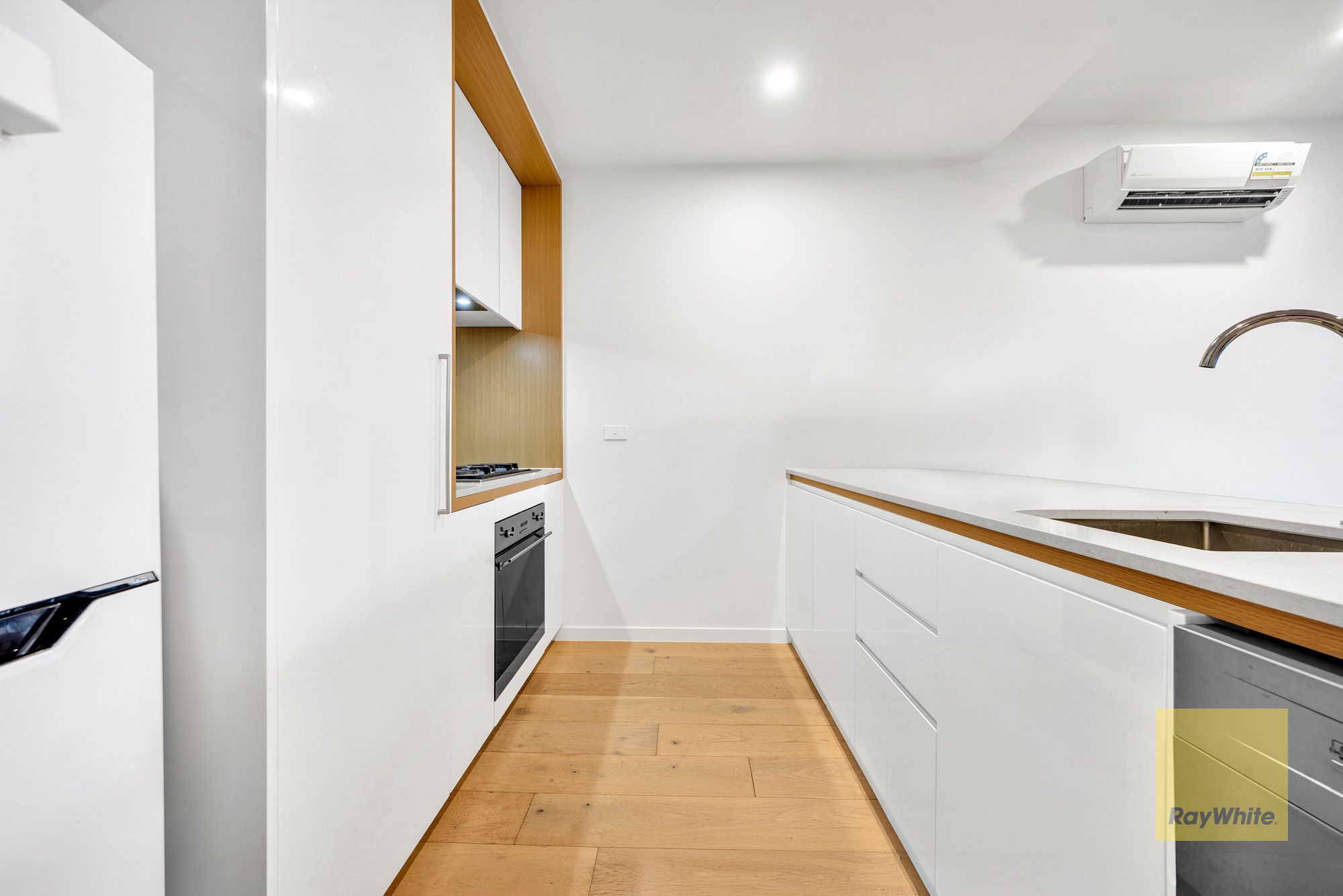 118 Cairnlea Drive