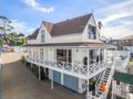 LARGE FAMILY HOME WITH SEA VIEWS! - Massey