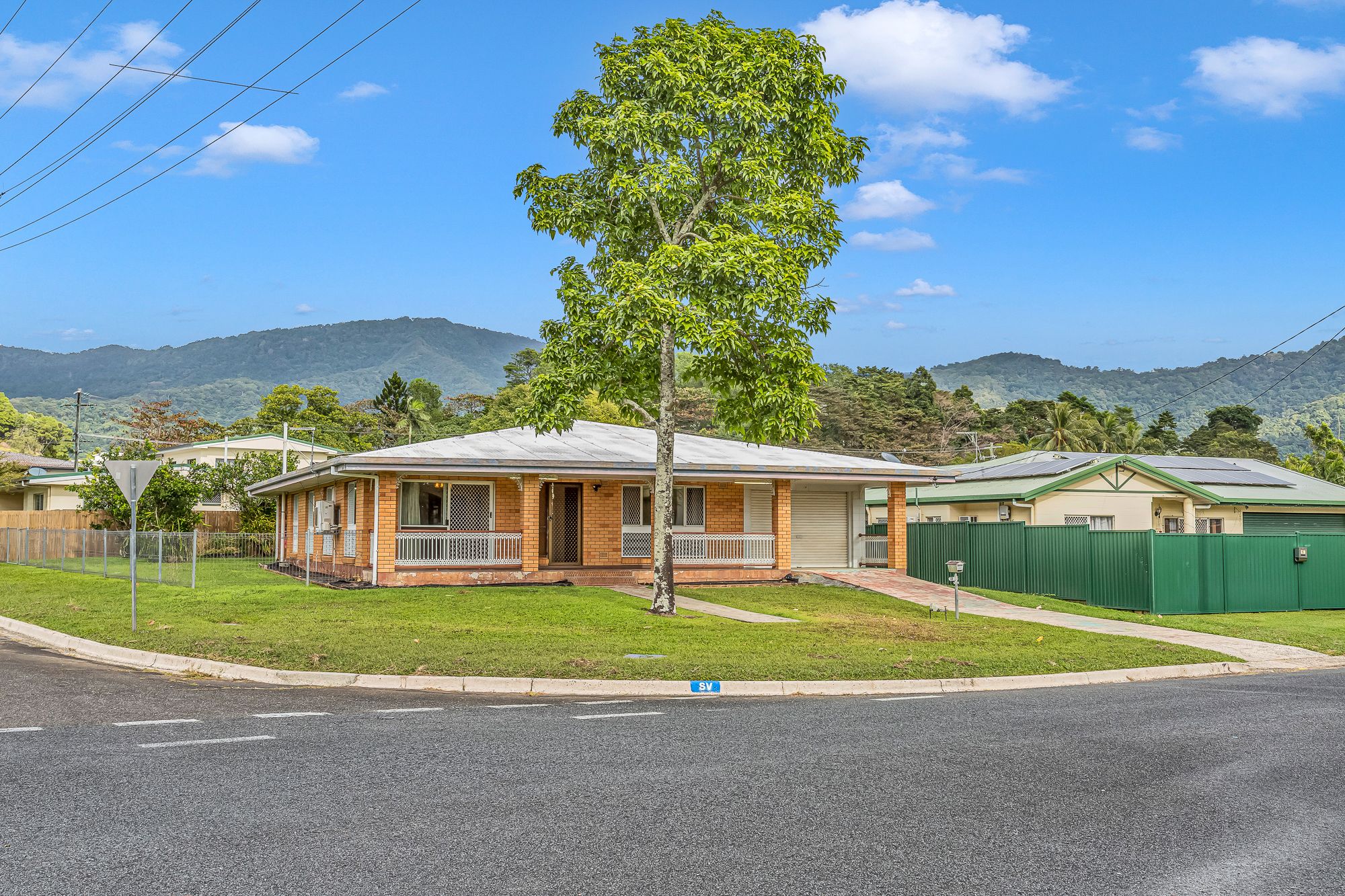 14 Sondrio Street — photo from Ray White Cairns