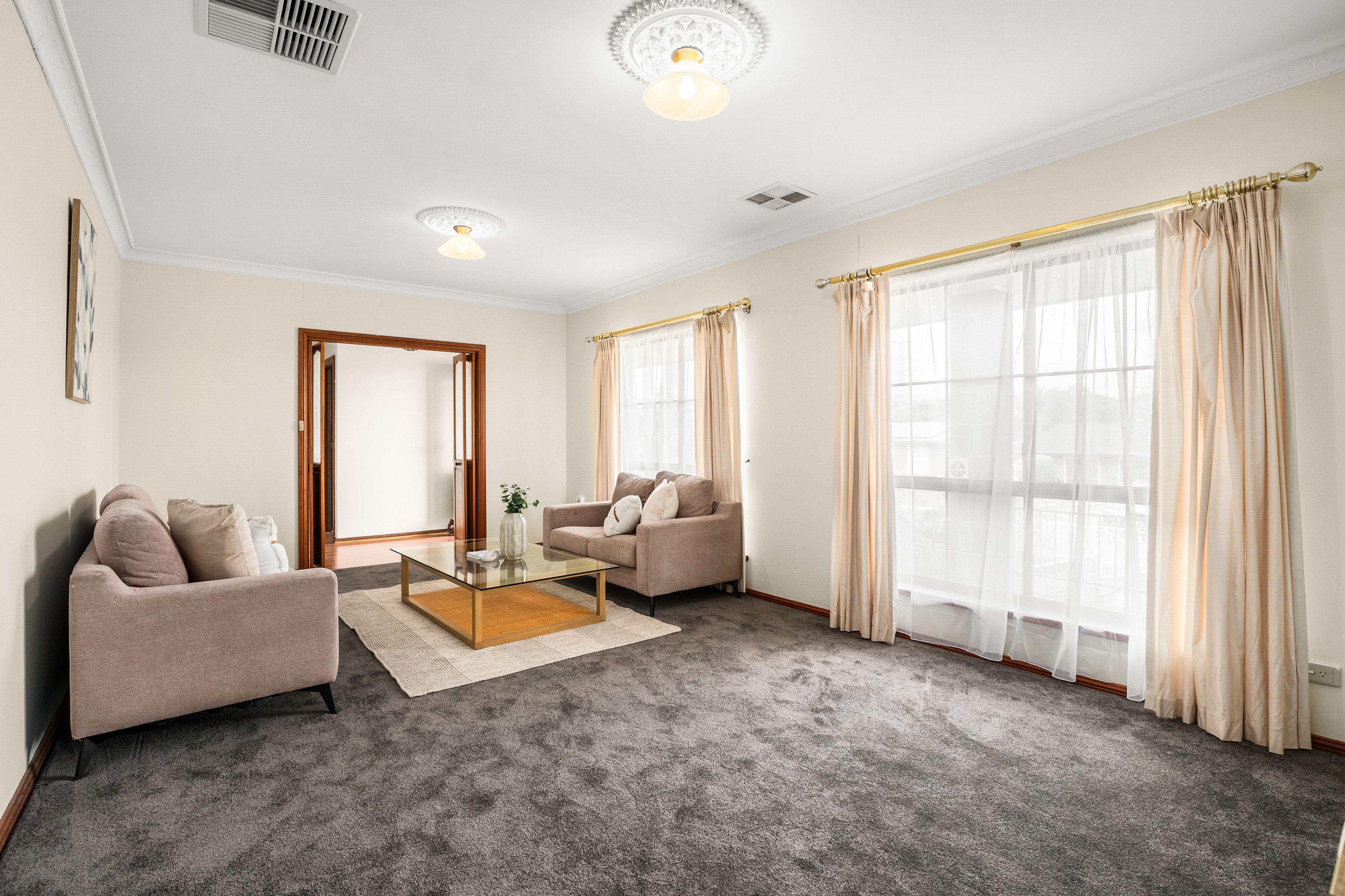 27 Torresan Crescent — photo 12 of 26