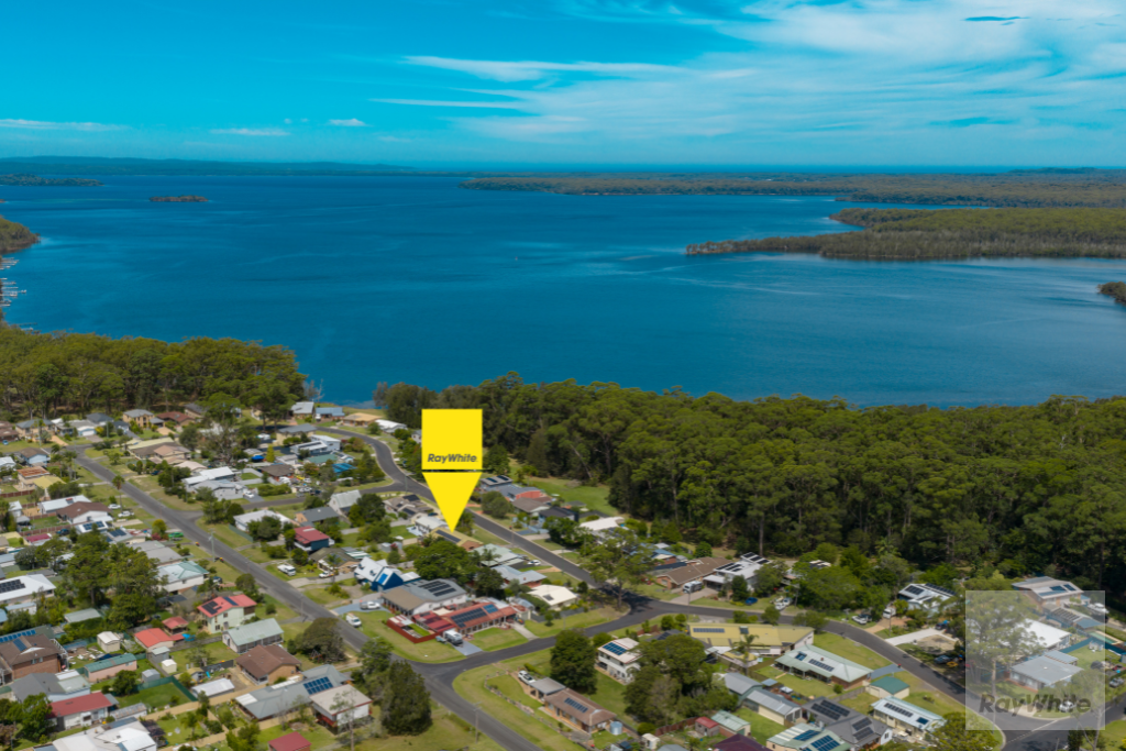 13 Watersedge Avenue, Basin View, NSW