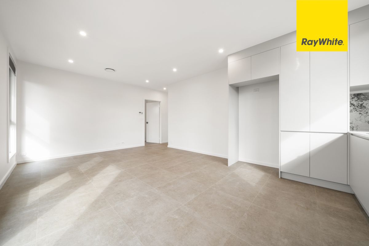 35A Thornhill Crescent — photo 3 of 12