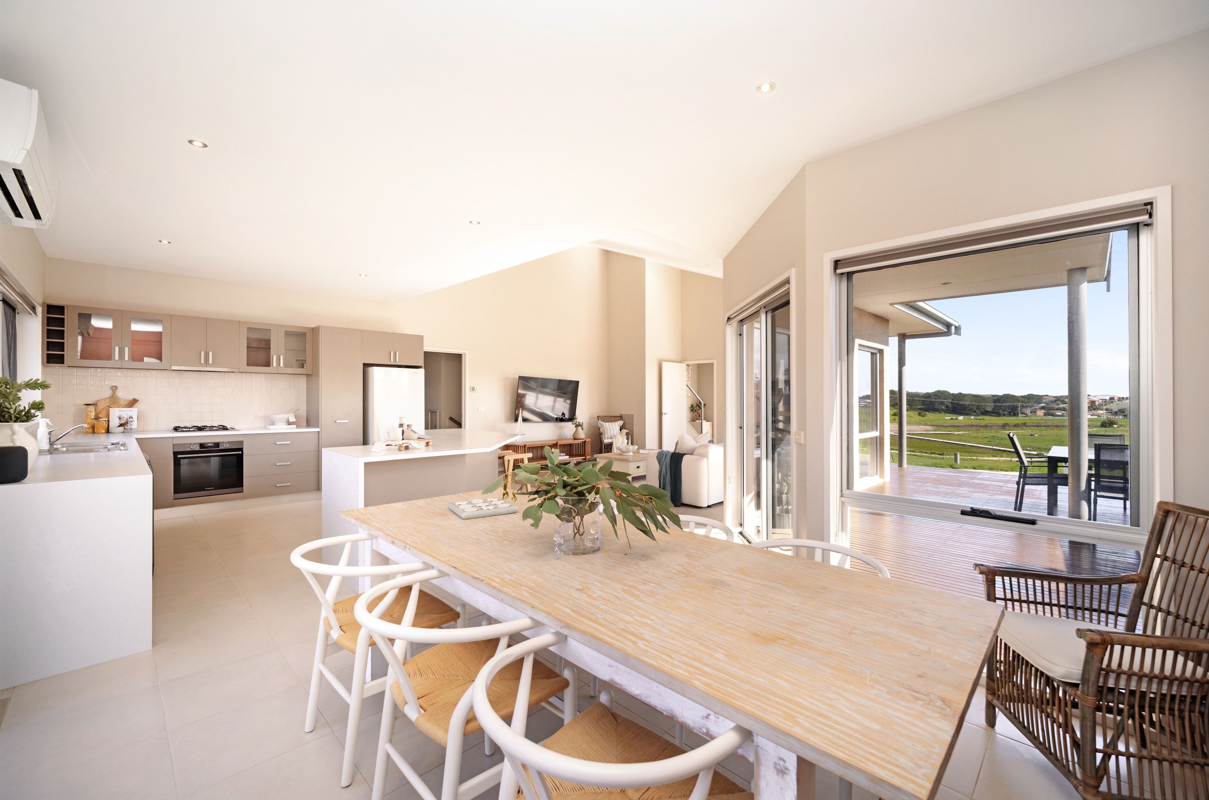 12 Maguire Place — photo 7 of 17