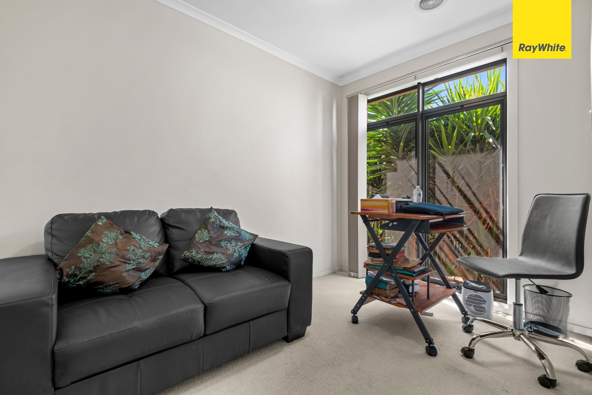 38 Duncombe Park Way, Deer Park, VIC 3023