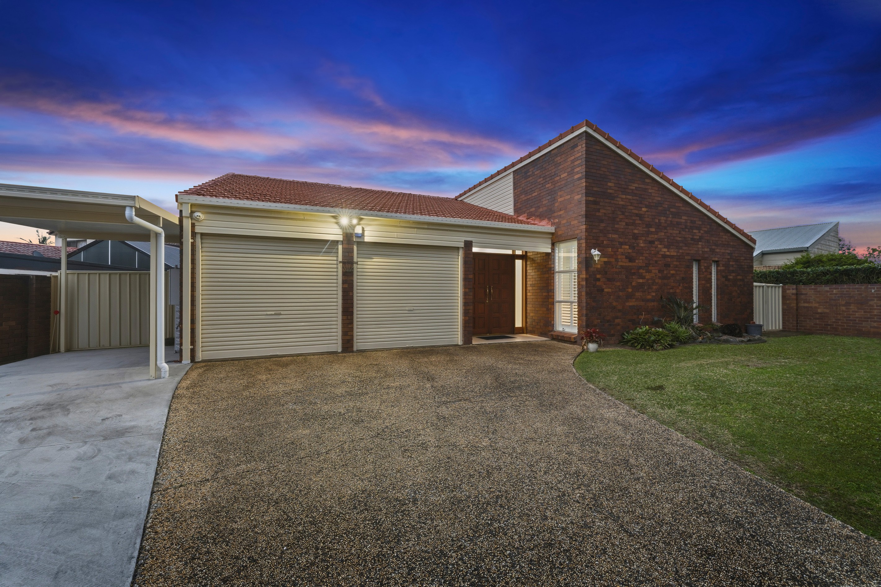 64 Oakleaf Street, Eight Mile Plains, QLD 4113