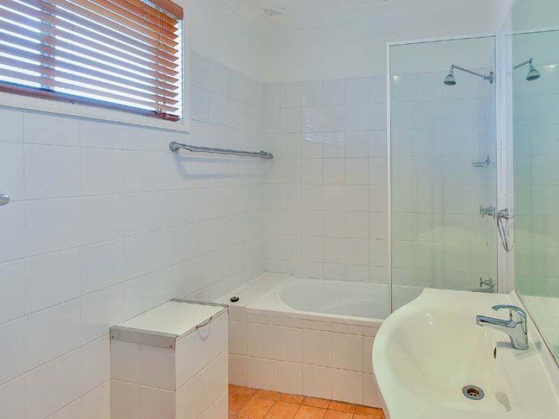 26 Manooka Crescent — photo 3 of 13