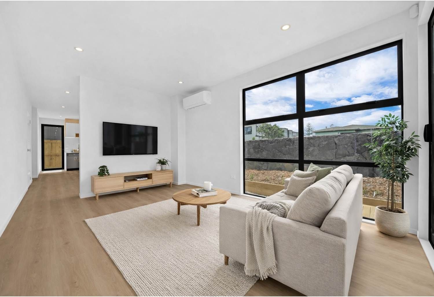 17A Henwood Road, Mangere East, Manukau City