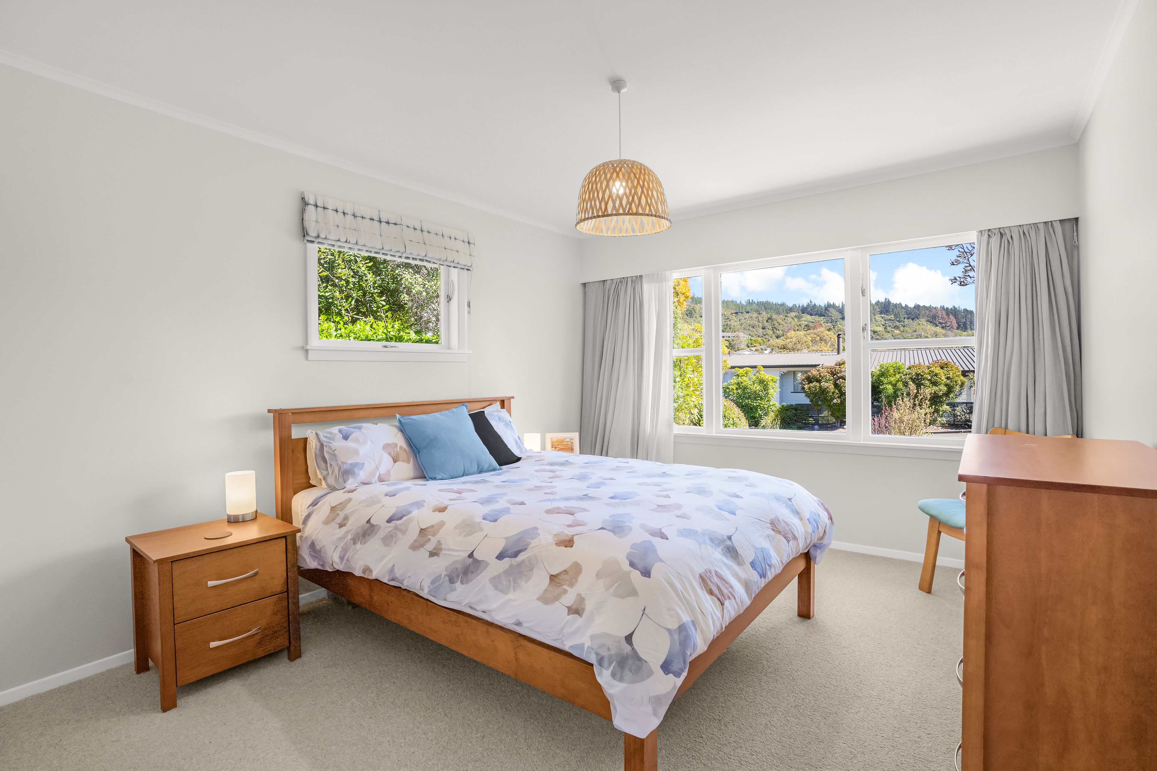 Photo 10 of 41 Sunbrae Drive, Silverstream, Upper Hutt