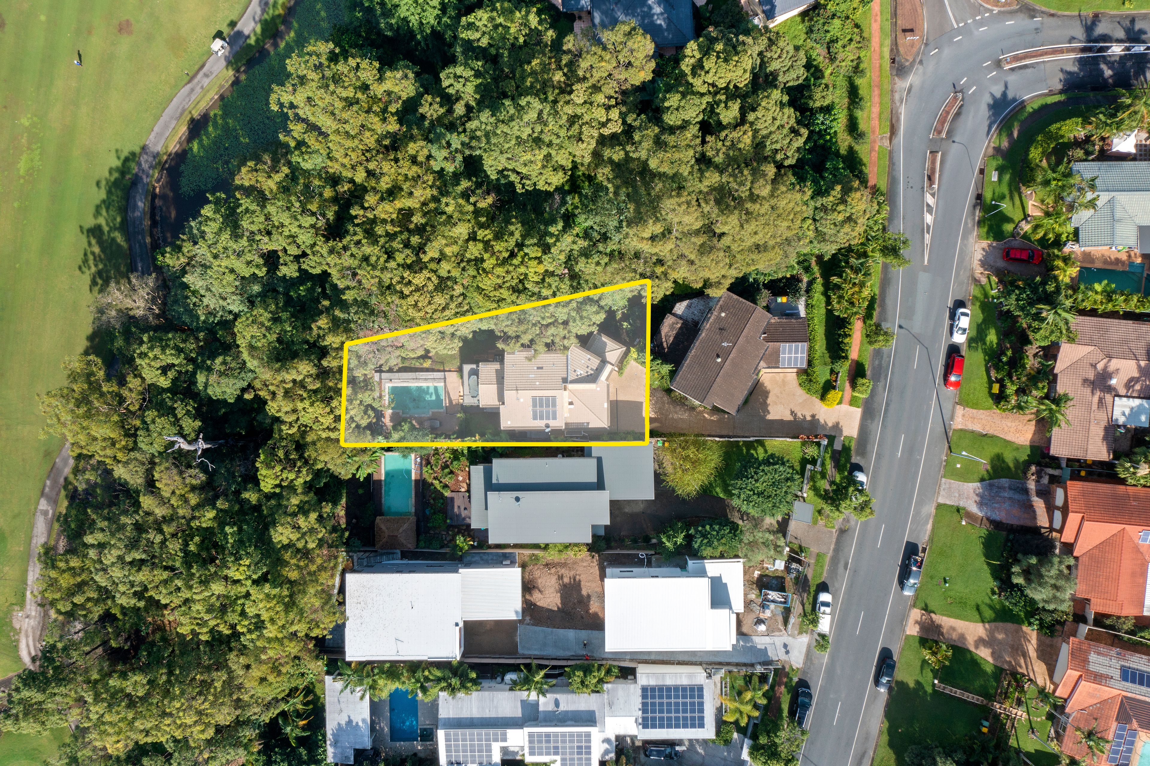 1/342 Ron Penhaligon Way, Robina, QLD 4226