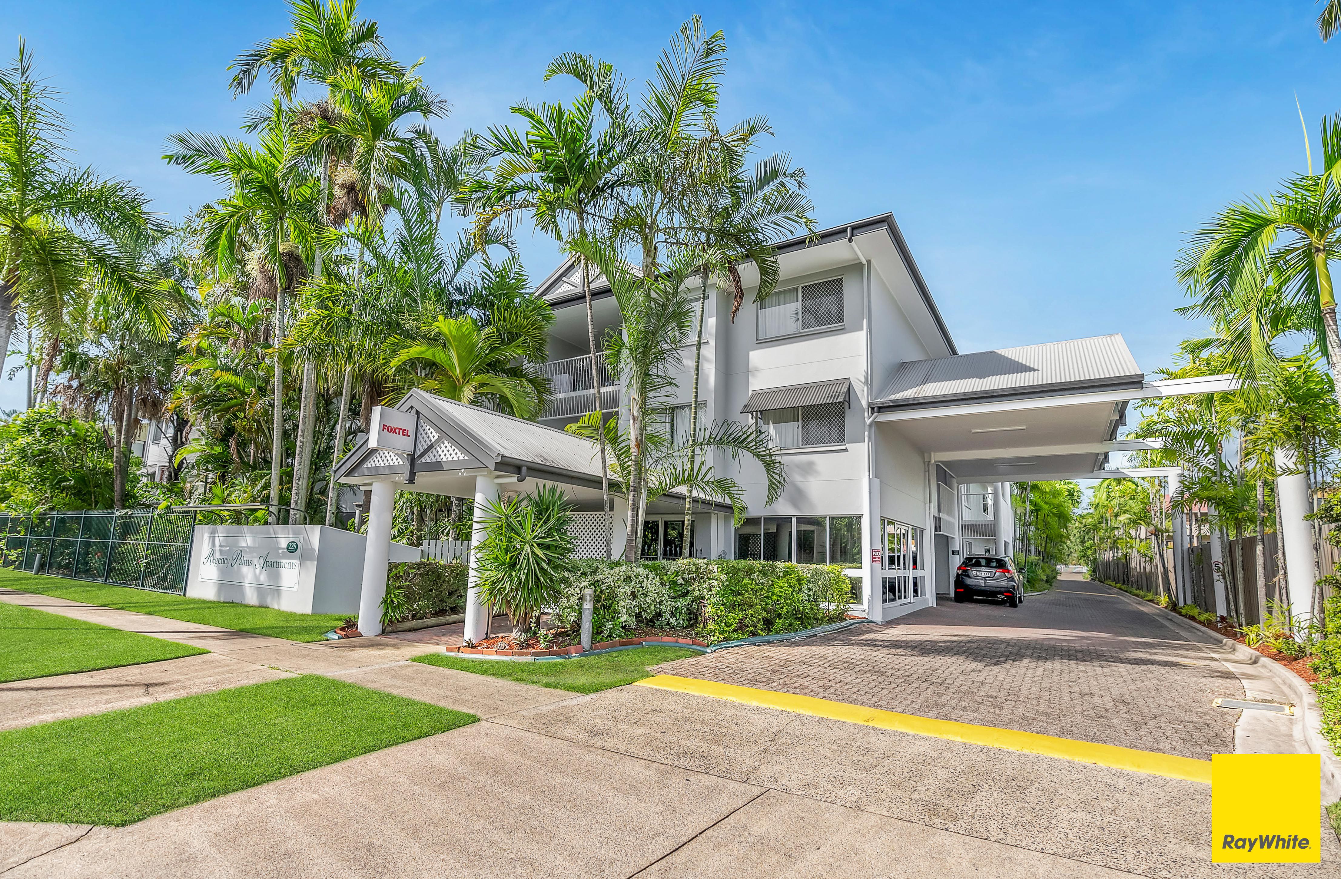219-225 Mcleod Street, Cairns North QLD 4870