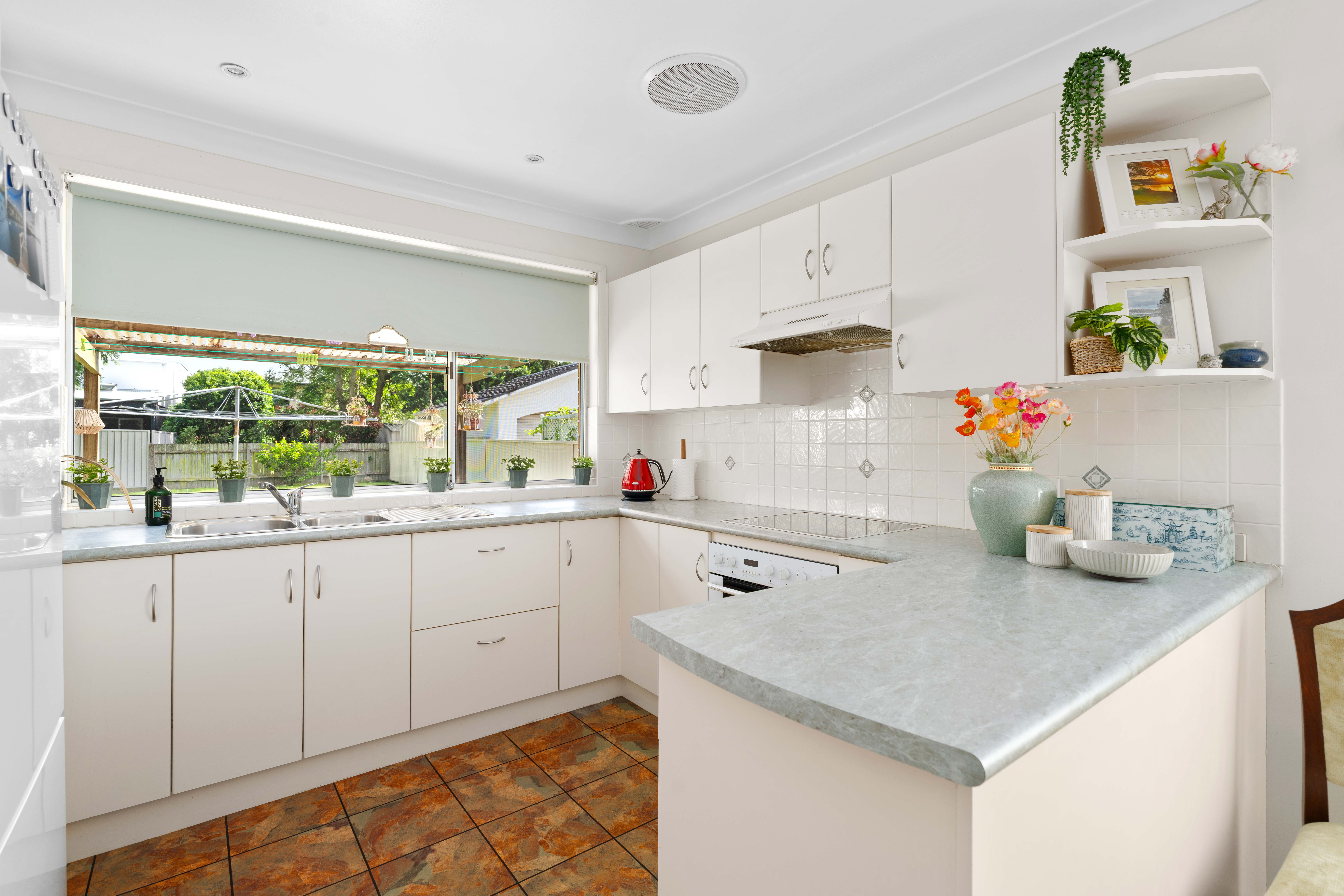 15 Lyrebird Drive, Nowra, NSW 2541
