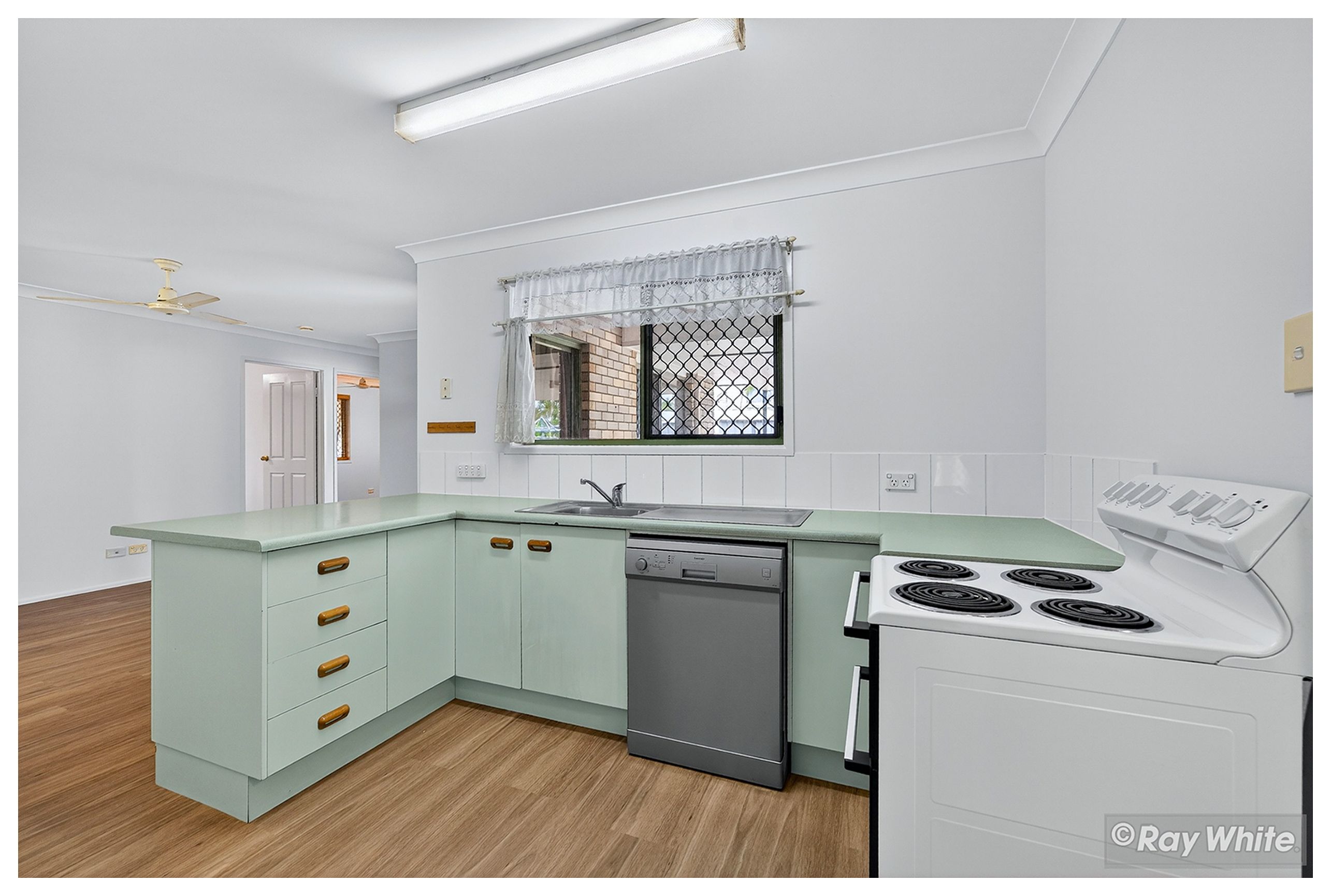 32 Munro Street, Kawana, QLD 4701